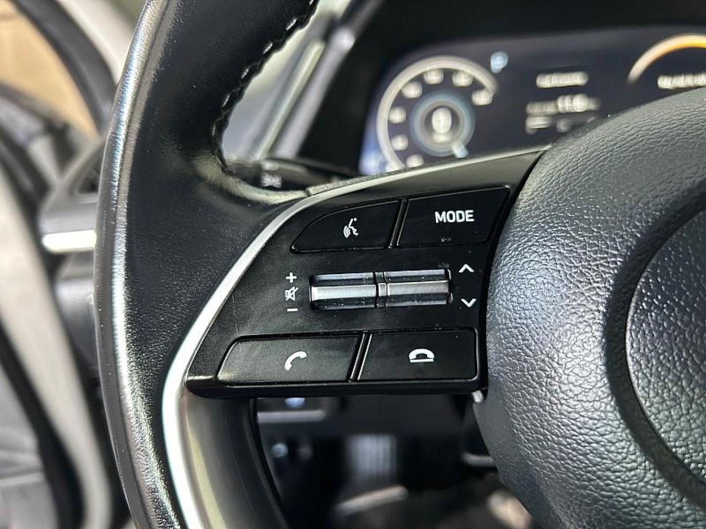 2023 GRAY Hyundai Sonata (KMHL14JA5PA) with an 4-Cyl 2.5 Liter engine, Automatic 8-Spd w/Overdrive and Shiftronic transmission, located at 412 Auto Vista Drive, Palmdale, 93551, (661) 945-0620, 34.592636, -118.136681 - Photo#24