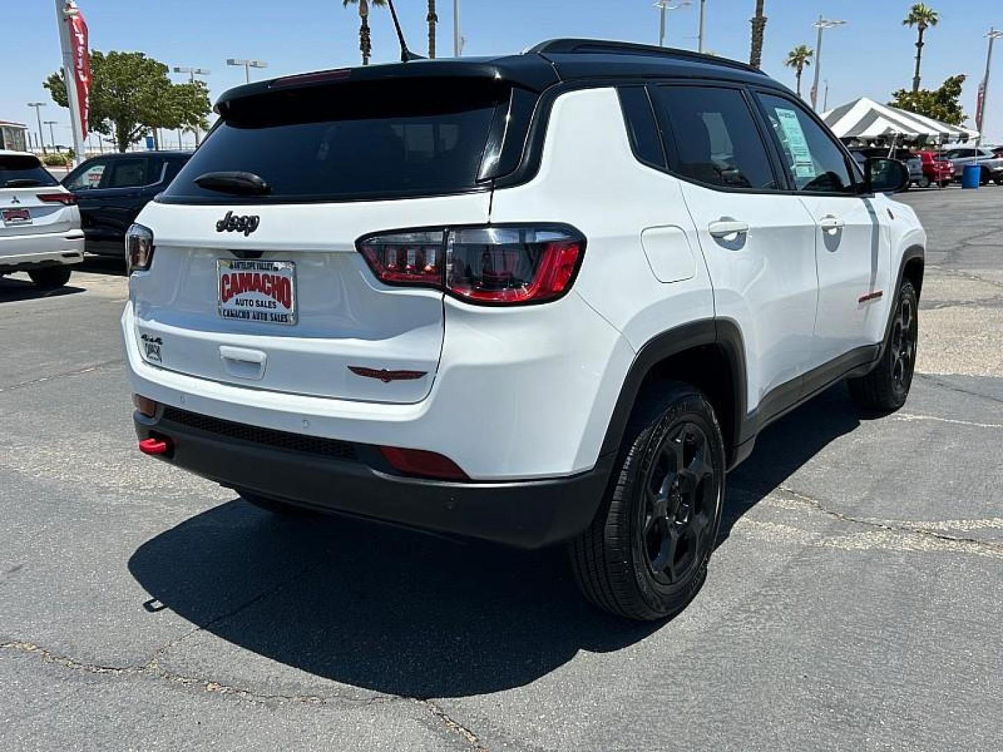2023 WHITE Jeep Compass (3C4NJDDN2PT) with an 4-Cyl Turbo 2.0 Liter engine, Automatic 8-Spd transmission, located at 412 Auto Vista Drive, Palmdale, 93551, (661) 945-0620, 34.592636, -118.136681 - Photo#2