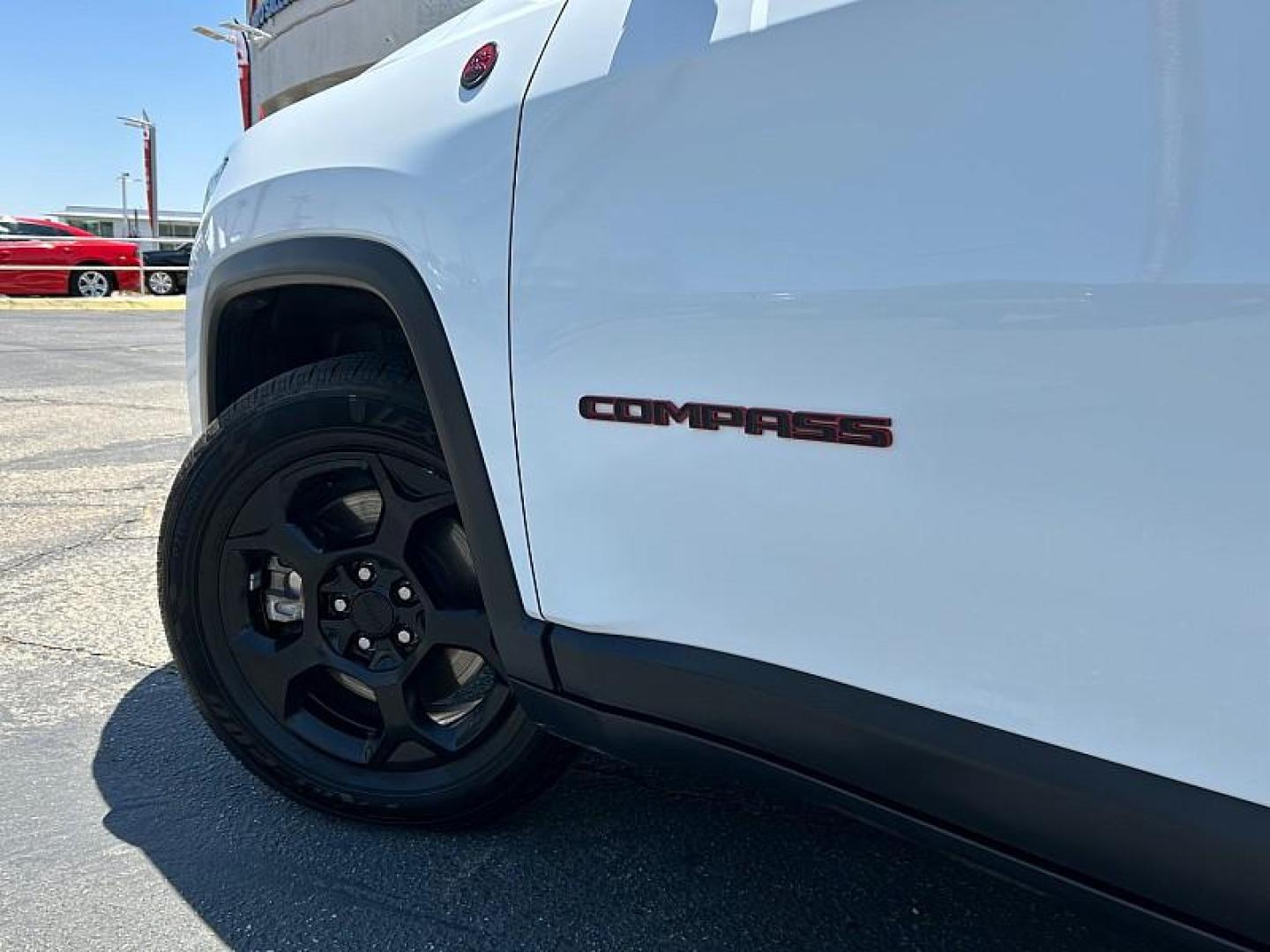 2023 WHITE Jeep Compass (3C4NJDDN2PT) with an 4-Cyl Turbo 2.0 Liter engine, Automatic 8-Spd transmission, located at 412 Auto Vista Drive, Palmdale, 93551, (661) 945-0620, 34.592636, -118.136681 - Photo#10
