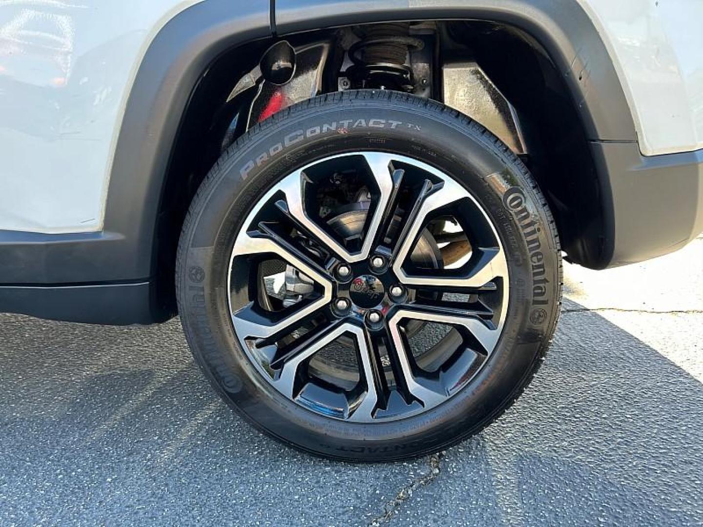 2023 WHITE Jeep Compass (3C4NJDCN1PT) with an 4-Cyl Turbo 2.0 Liter engine, Automatic 8-Spd transmission, located at 412 Auto Vista Drive, Palmdale, 93551, (661) 945-0620, 34.592636, -118.136681 - Photo#9