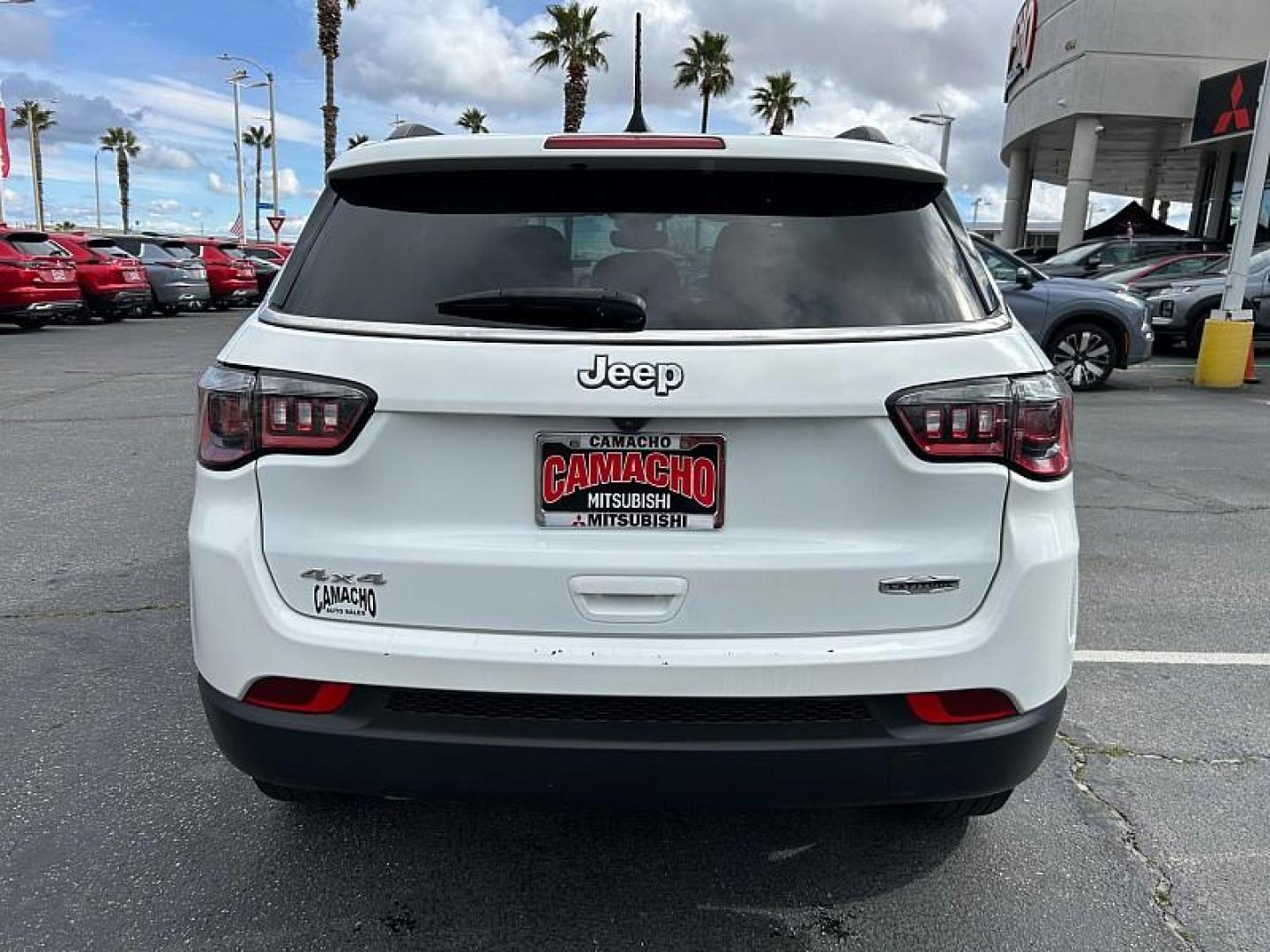 2023 WHITE Jeep Compass (3C4NJDBN2PT) with an 4-Cyl Turbo 2.0 Liter engine, Automatic 8-Spd transmission, located at 412 Auto Vista Drive, Palmdale, 93551, (661) 945-0620, 34.592636, -118.136681 - Photo#5