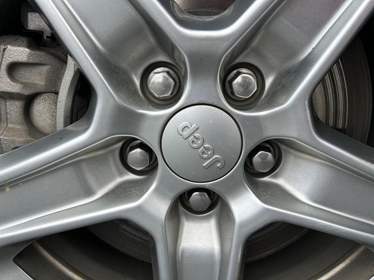 2023 WHITE Jeep Compass (3C4NJDBN2PT) with an 4-Cyl Turbo 2.0 Liter engine, Automatic 8-Spd transmission, located at 412 Auto Vista Drive, Palmdale, 93551, (661) 945-0620, 34.592636, -118.136681 - Photo#9