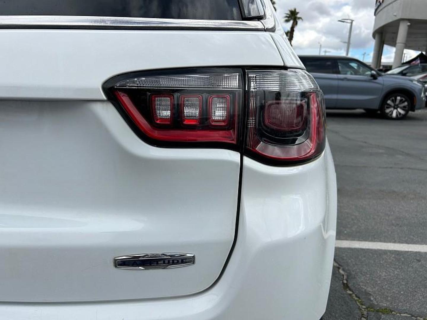 2023 WHITE Jeep Compass (3C4NJDBN2PT) with an 4-Cyl Turbo 2.0 Liter engine, Automatic 8-Spd transmission, located at 412 Auto Vista Drive, Palmdale, 93551, (661) 945-0620, 34.592636, -118.136681 - Photo#14