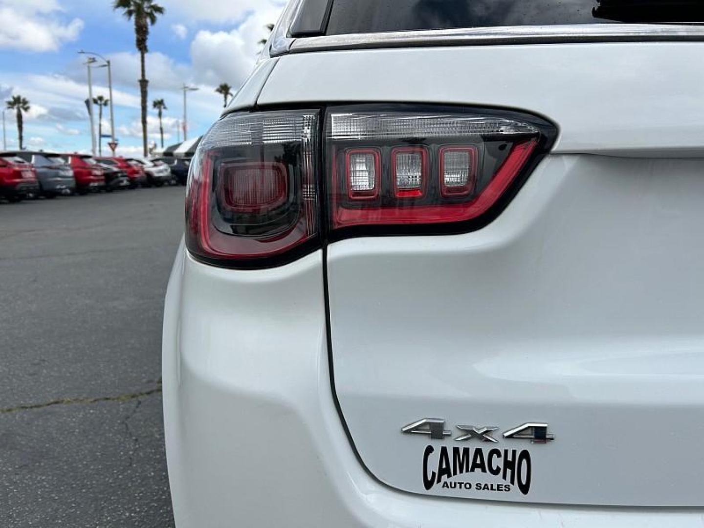 2023 WHITE Jeep Compass (3C4NJDBN2PT) with an 4-Cyl Turbo 2.0 Liter engine, Automatic 8-Spd transmission, located at 412 Auto Vista Drive, Palmdale, 93551, (661) 945-0620, 34.592636, -118.136681 - Photo#15