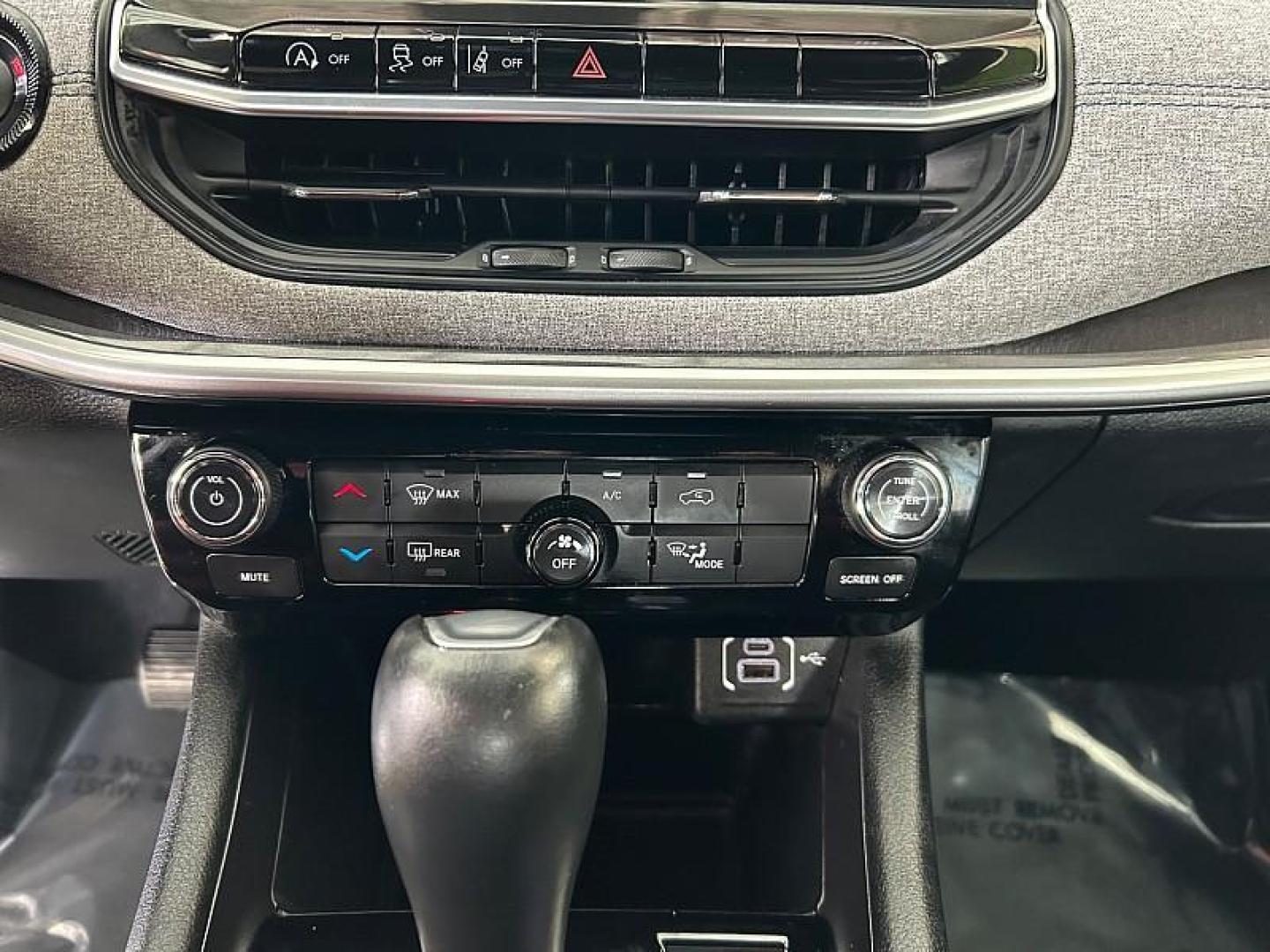 2023 WHITE Jeep Compass (3C4NJDBN2PT) with an 4-Cyl Turbo 2.0 Liter engine, Automatic 8-Spd transmission, located at 412 Auto Vista Drive, Palmdale, 93551, (661) 945-0620, 34.592636, -118.136681 - Photo#20