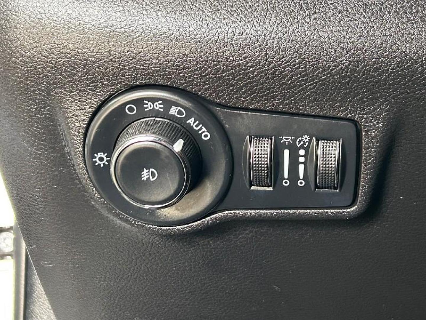 2023 WHITE Jeep Compass (3C4NJDBN2PT) with an 4-Cyl Turbo 2.0 Liter engine, Automatic 8-Spd transmission, located at 412 Auto Vista Drive, Palmdale, 93551, (661) 945-0620, 34.592636, -118.136681 - Photo#26