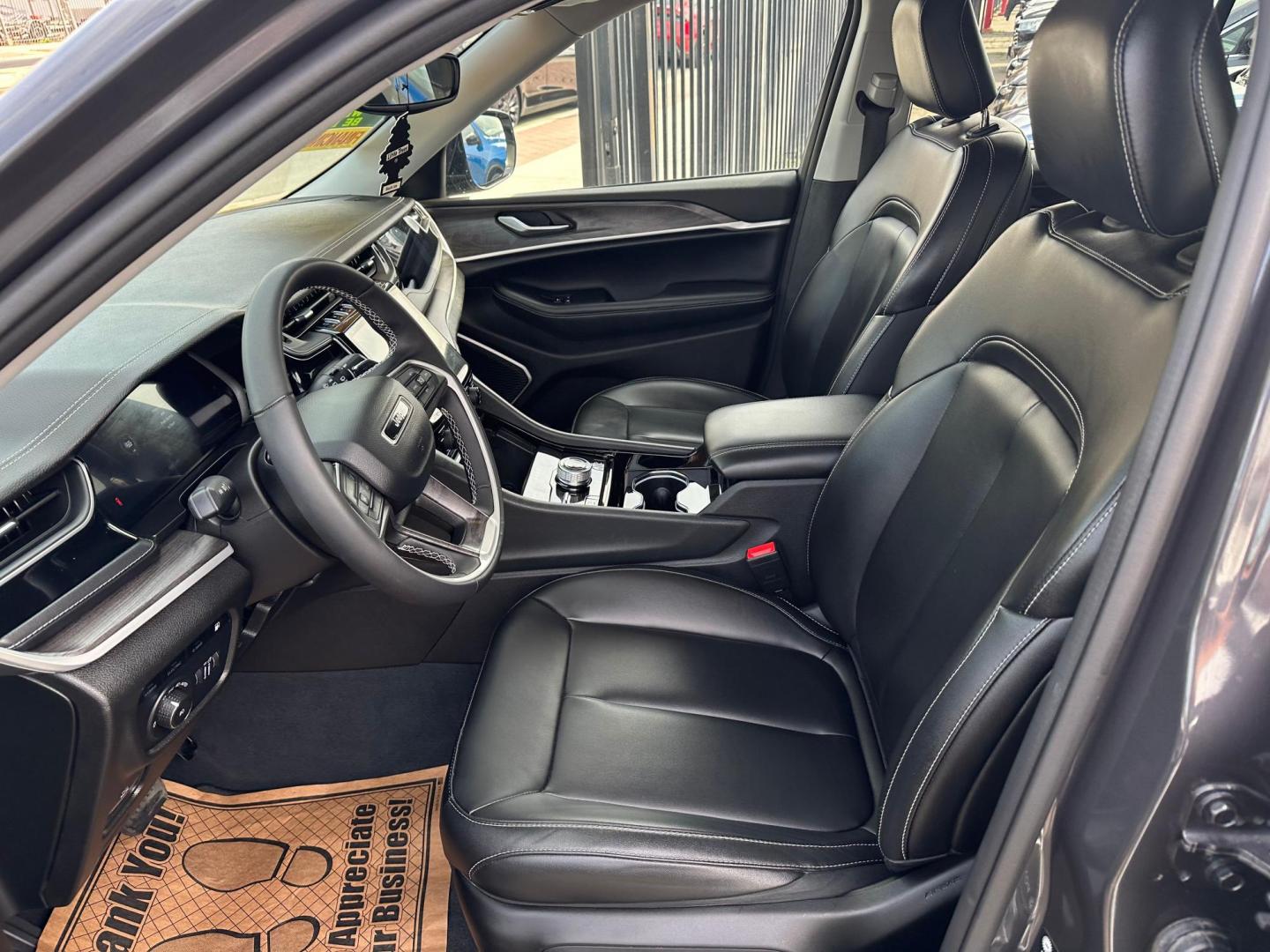 2023 Jeep Grand Cherokee 4xe Limited (1C4RJYB63PC) with an 2.0L L4 DOHC 16V HYBRID engine, 8A transmission, located at 744 E Miner Ave, Stockton, CA, 95202, (209) 944-5770, 37.956863, -121.282082- Photo#10