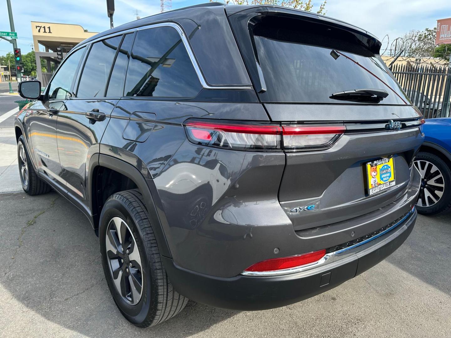 2023 Jeep Grand Cherokee 4xe Limited (1C4RJYB63PC) with an 2.0L L4 DOHC 16V HYBRID engine, 8A transmission, located at 744 E Miner Ave, Stockton, CA, 95202, (209) 944-5770, 37.956863, -121.282082- Photo#6
