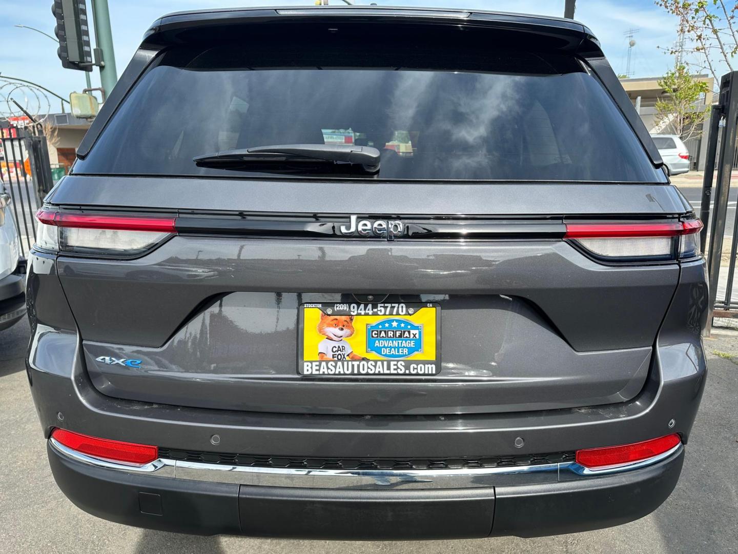 2023 Jeep Grand Cherokee 4xe Limited (1C4RJYB63PC) with an 2.0L L4 DOHC 16V HYBRID engine, 8A transmission, located at 744 E Miner Ave, Stockton, CA, 95202, (209) 944-5770, 37.956863, -121.282082- Photo#7