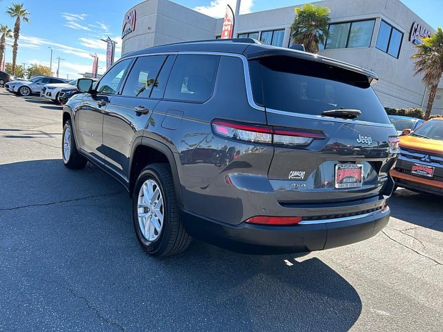 2023 GRAY Jeep Grand Cherokee L (1C4RJKAG2P8) with an V6 VVT 3.6 Liter engine, Automatic 8-Spd transmission, located at 412 Auto Vista Drive, Palmdale, 93551, (661) 945-0620, 34.592636, -118.136681 - Photo#4