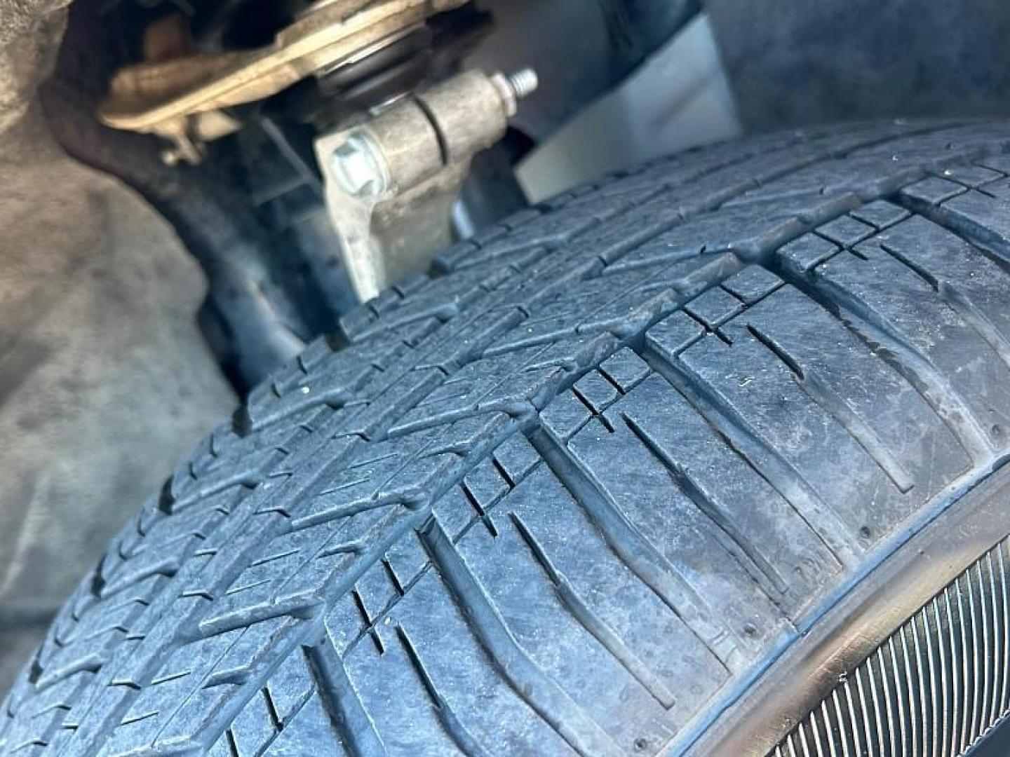 2023 GRAY Jeep Grand Cherokee L (1C4RJKAG2P8) with an V6 VVT 3.6 Liter engine, Automatic 8-Spd transmission, located at 412 Auto Vista Drive, Palmdale, 93551, (661) 945-0620, 34.592636, -118.136681 - Photo#10