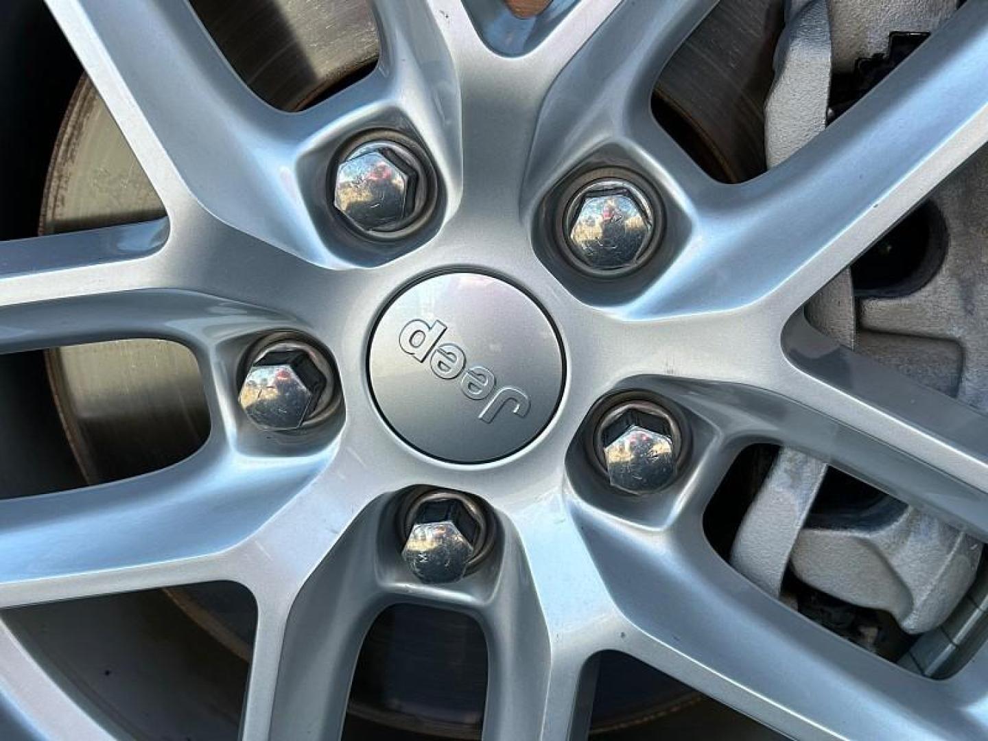 2023 GRAY Jeep Grand Cherokee L (1C4RJKAG2P8) with an V6 VVT 3.6 Liter engine, Automatic 8-Spd transmission, located at 412 Auto Vista Drive, Palmdale, 93551, (661) 945-0620, 34.592636, -118.136681 - Photo#11