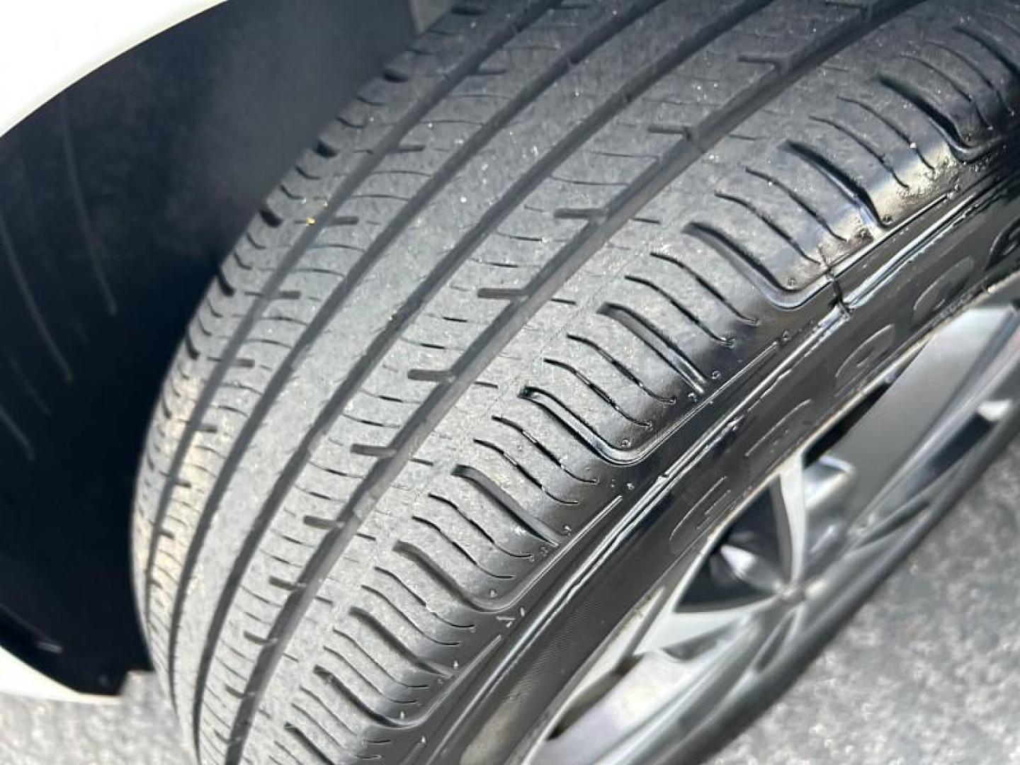 2023 WHITE Kia Forte (3KPF24AD1PE) with an 4-Cyl 2.0 Liter engine, Automatic IVT transmission, located at 412 Auto Vista Drive, Palmdale, 93551, (661) 945-0620, 34.592636, -118.136681 - Photo#10