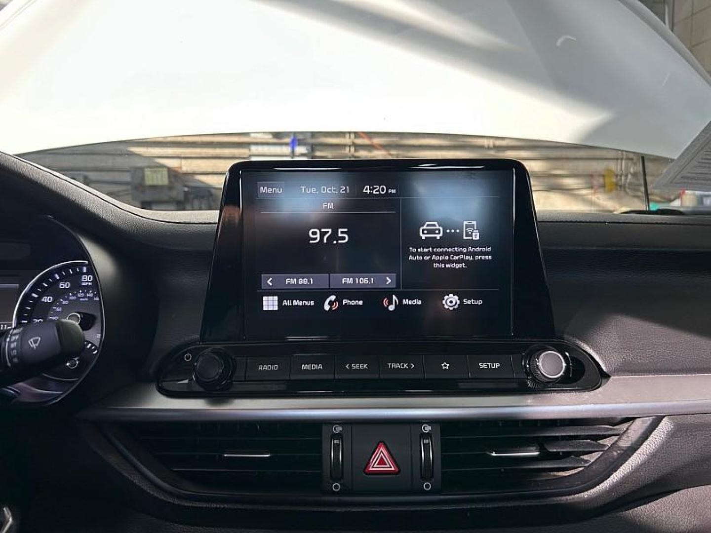 2023 WHITE Kia Forte (3KPF24AD1PE) with an 4-Cyl 2.0 Liter engine, Automatic IVT transmission, located at 412 Auto Vista Drive, Palmdale, 93551, (661) 945-0620, 34.592636, -118.136681 - Photo#20