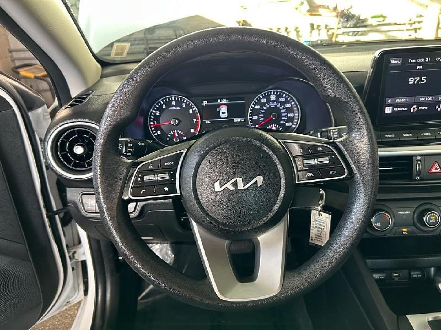 2023 WHITE Kia Forte (3KPF24AD1PE) with an 4-Cyl 2.0 Liter engine, Automatic IVT transmission, located at 412 Auto Vista Drive, Palmdale, 93551, (661) 945-0620, 34.592636, -118.136681 - Photo#21