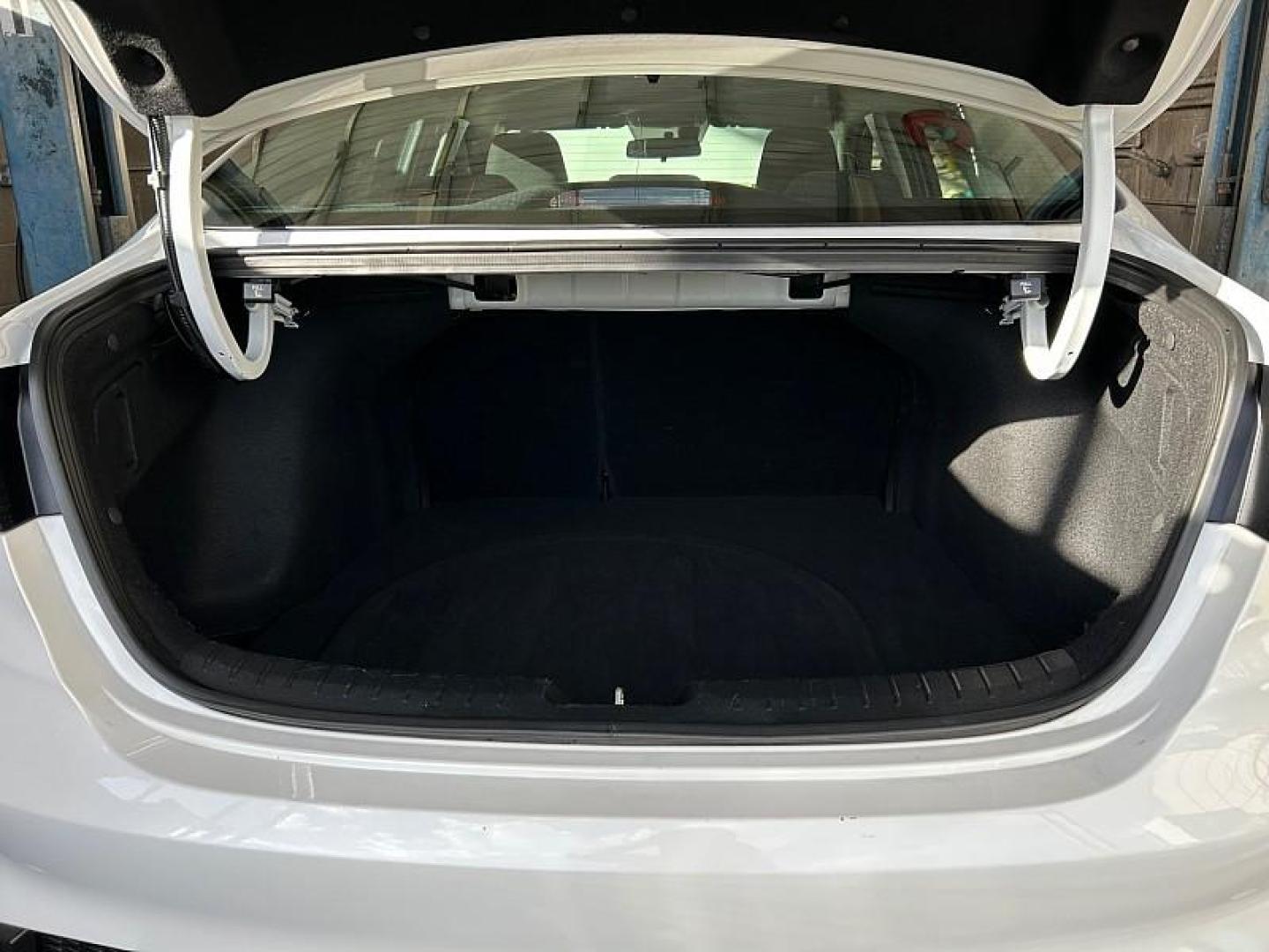 2023 WHITE Kia Forte (3KPF24AD1PE) with an 4-Cyl 2.0 Liter engine, Automatic IVT transmission, located at 412 Auto Vista Drive, Palmdale, 93551, (661) 945-0620, 34.592636, -118.136681 - Photo#25