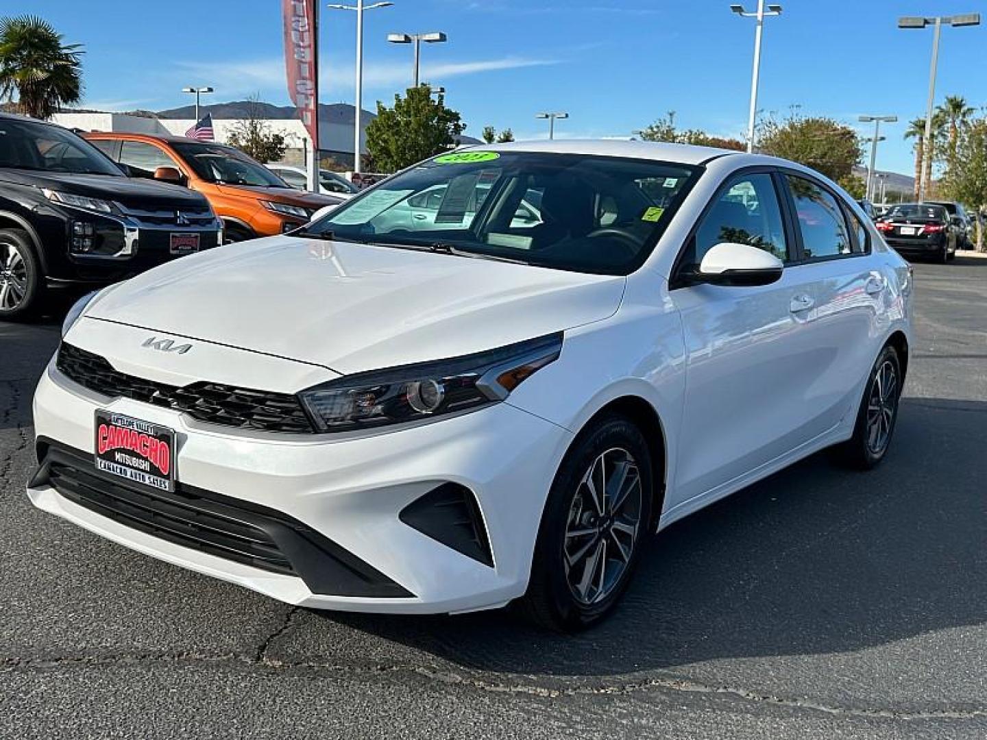 2023 WHITE Kia Forte (3KPF24AD6PE) with an 4-Cyl 2.0 Liter engine, Automatic IVT transmission, located at 412 Auto Vista Drive, Palmdale, 93551, (661) 945-0620, 34.592636, -118.136681 - Photo#26