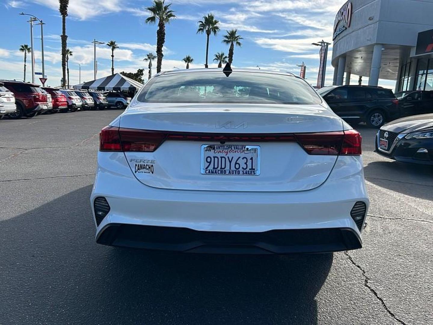 2023 WHITE Kia Forte (3KPF24AD6PE) with an 4-Cyl 2.0 Liter engine, Automatic IVT transmission, located at 412 Auto Vista Drive, Palmdale, 93551, (661) 945-0620, 34.592636, -118.136681 - Photo#29