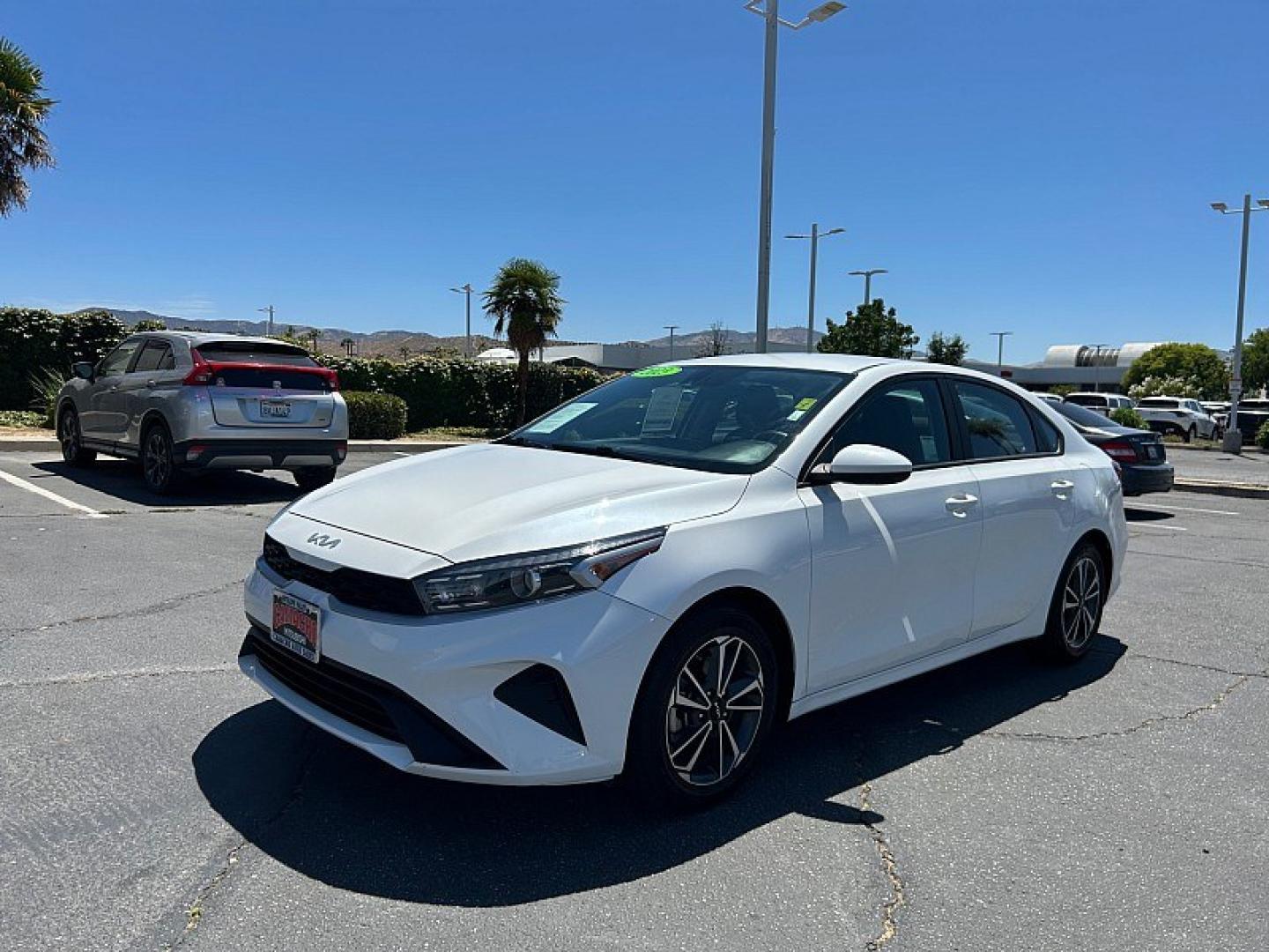 2023 White Kia Forte (3KPF24AD2PE) with an 4-Cyl 2.0 Liter engine, Automatic IVT transmission, located at 412 Auto Vista Drive, Palmdale, 93551, (661) 945-0620, 34.592636, -118.136681- Photo#2
