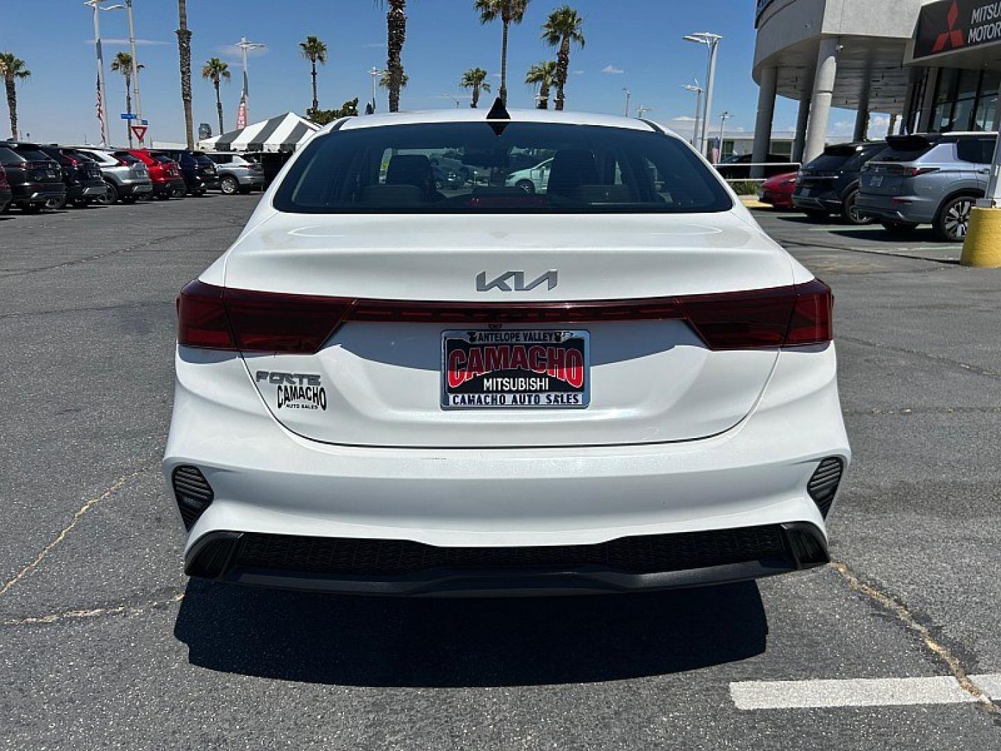 2023 White Kia Forte (3KPF24AD2PE) with an 4-Cyl 2.0 Liter engine, Automatic IVT transmission, located at 412 Auto Vista Drive, Palmdale, 93551, (661) 945-0620, 34.592636, -118.136681- Photo#5