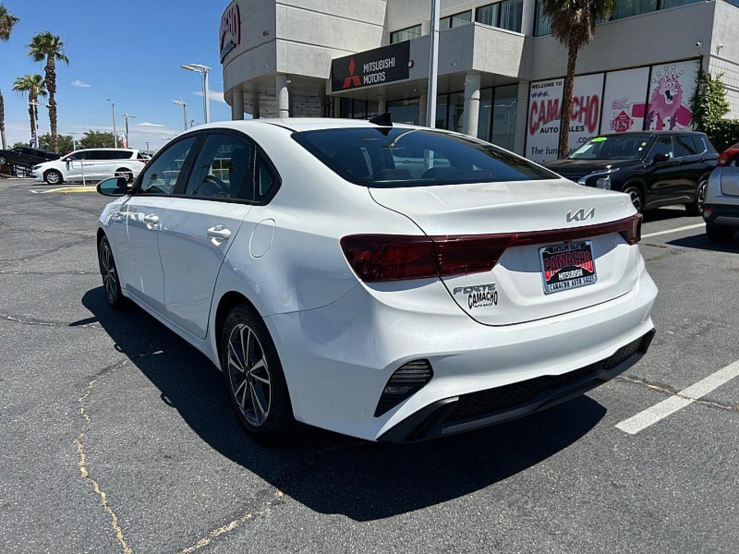 2023 White Kia Forte (3KPF24AD2PE) with an 4-Cyl 2.0 Liter engine, Automatic IVT transmission, located at 412 Auto Vista Drive, Palmdale, 93551, (661) 945-0620, 34.592636, -118.136681- Photo#6