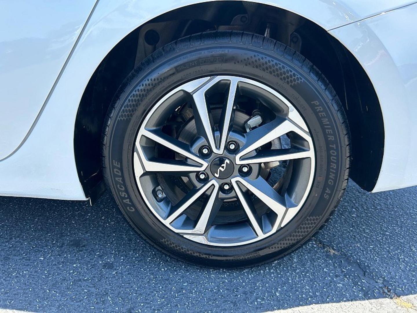 2023 White Kia Forte (3KPF24AD2PE) with an 4-Cyl 2.0 Liter engine, Automatic IVT transmission, located at 412 Auto Vista Drive, Palmdale, 93551, (661) 945-0620, 34.592636, -118.136681- Photo#9