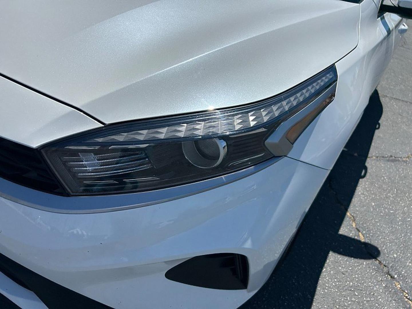 2023 White Kia Forte (3KPF24AD2PE) with an 4-Cyl 2.0 Liter engine, Automatic IVT transmission, located at 412 Auto Vista Drive, Palmdale, 93551, (661) 945-0620, 34.592636, -118.136681- Photo#13