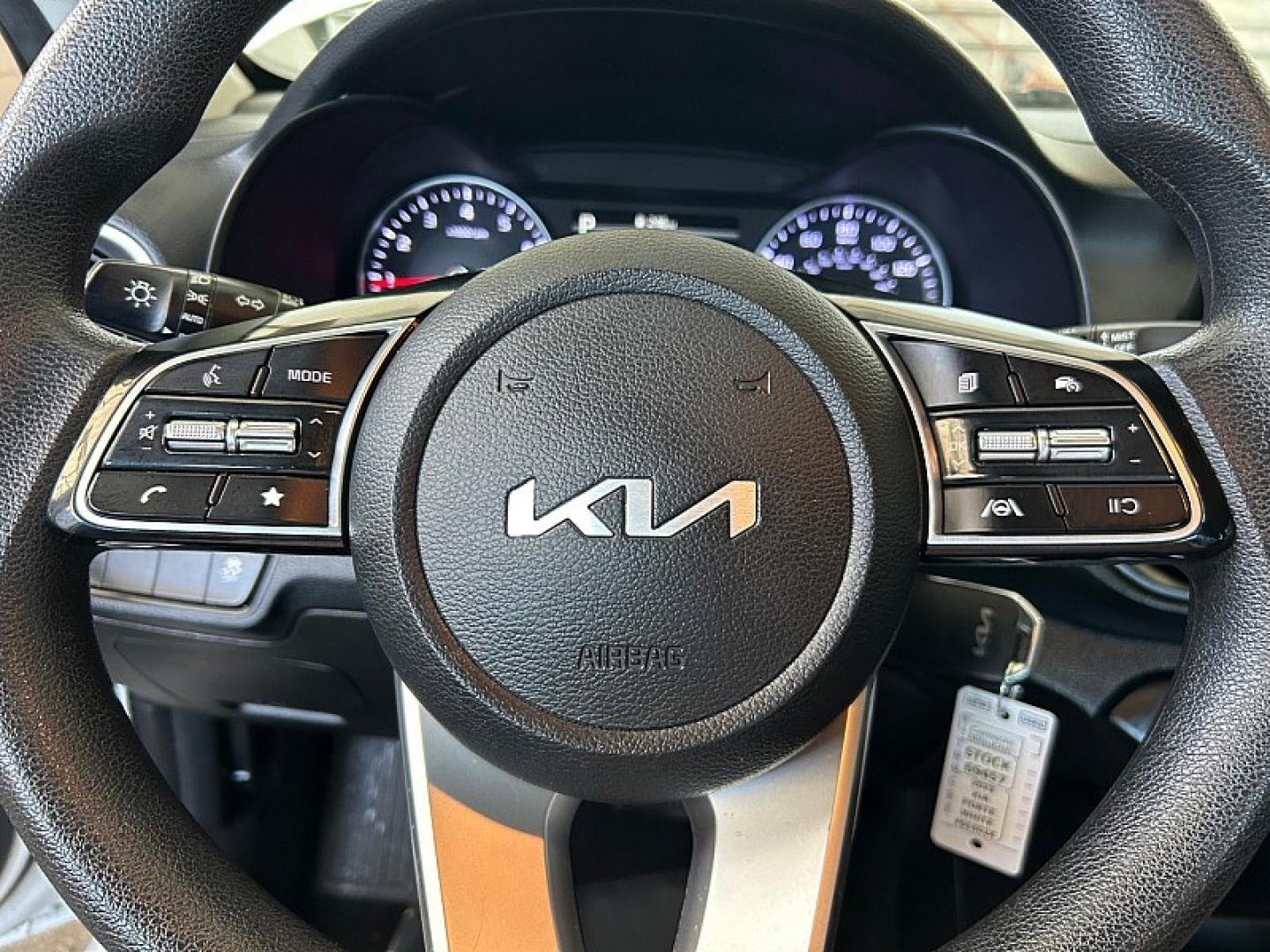 2023 White Kia Forte (3KPF24AD2PE) with an 4-Cyl 2.0 Liter engine, Automatic IVT transmission, located at 412 Auto Vista Drive, Palmdale, 93551, (661) 945-0620, 34.592636, -118.136681- Photo#19