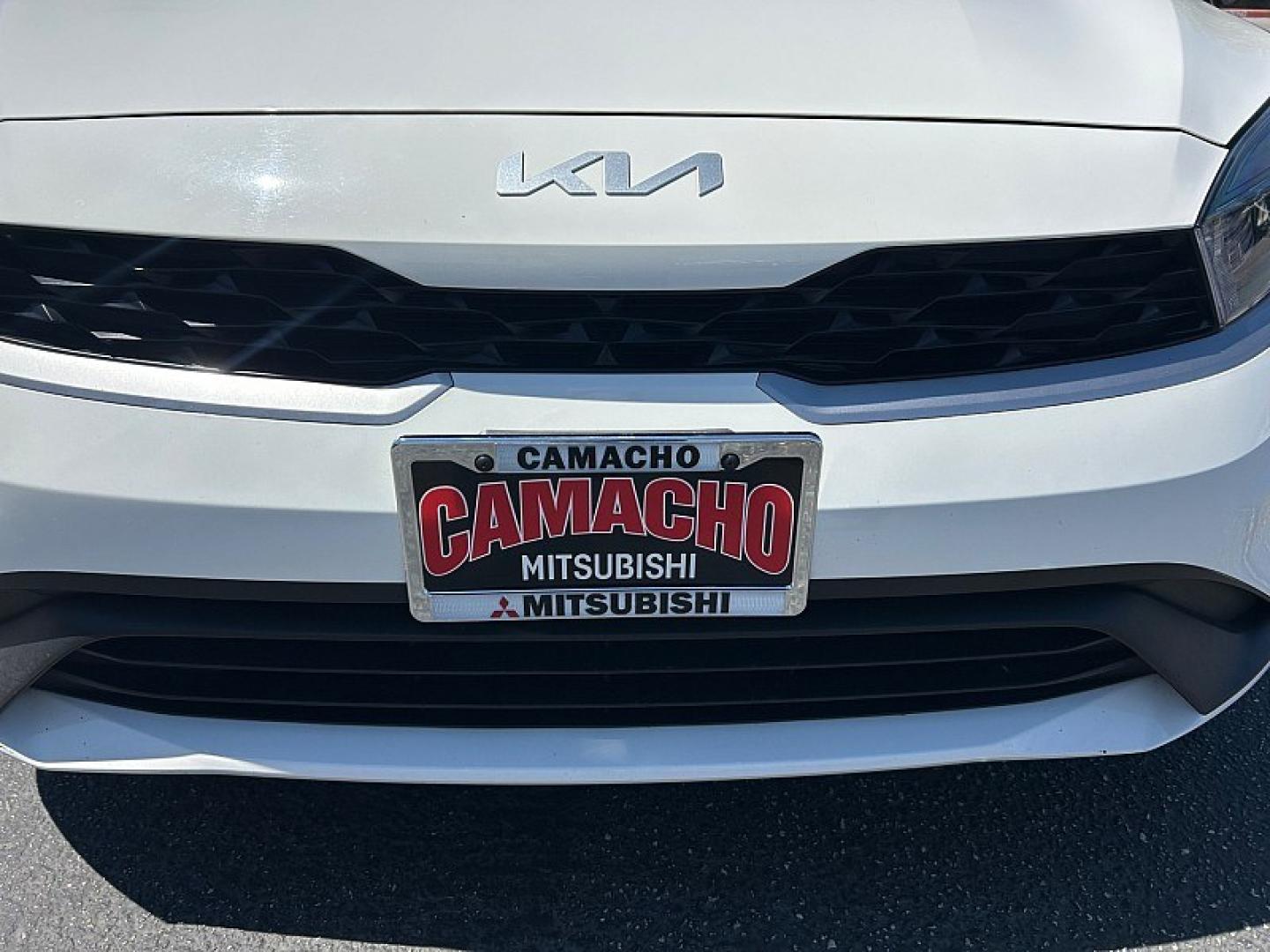 2023 White Kia Forte (3KPF24AD2PE) with an 4-Cyl 2.0 Liter engine, Automatic IVT transmission, located at 412 Auto Vista Drive, Palmdale, 93551, (661) 945-0620, 34.592636, -118.136681- Photo#4
