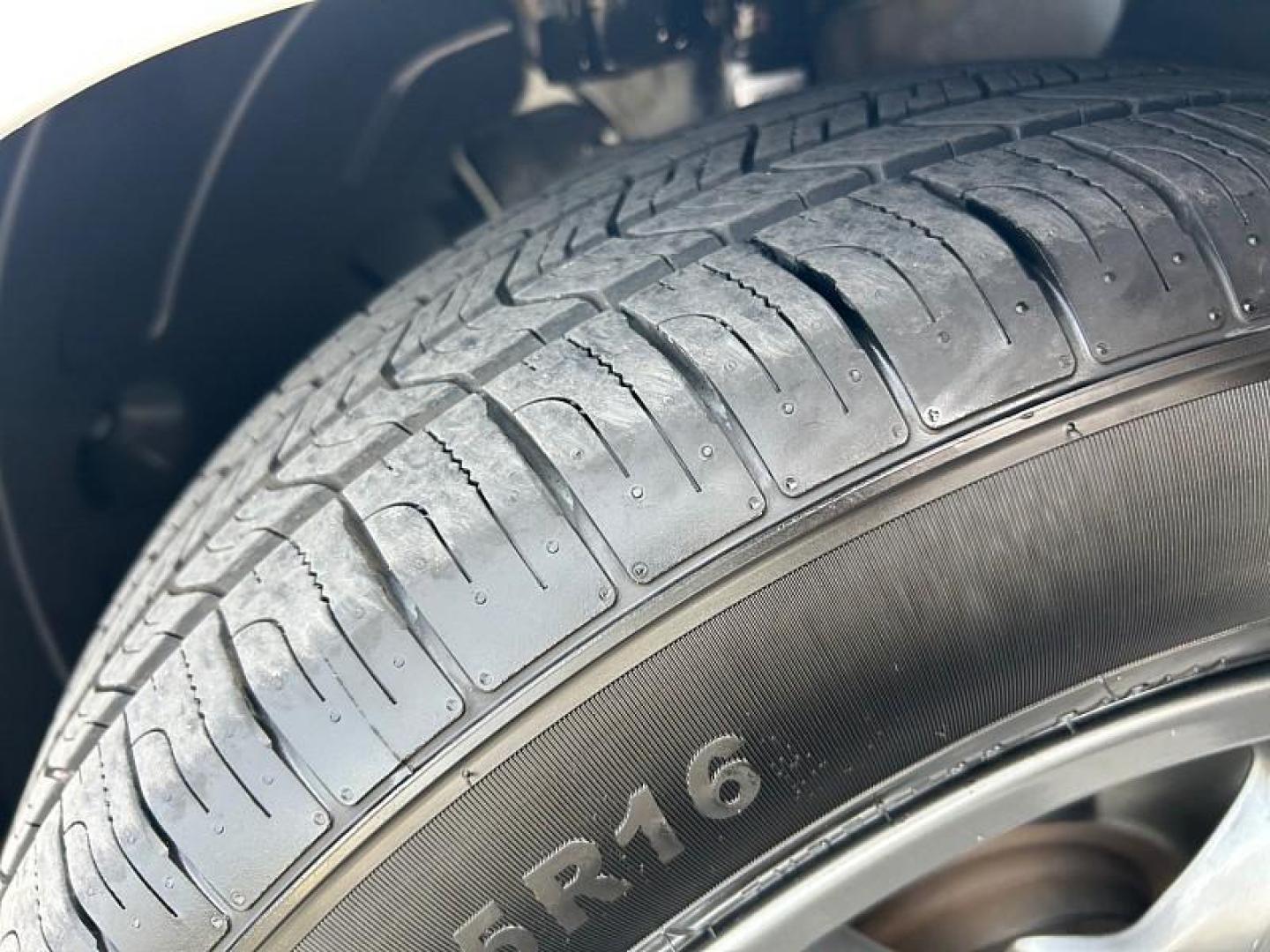 2023 WHITE Kia K5 (5XXG14J26PG) with an 4-Cyl Turbo 1.6 Liter engine, Automatic 8-Spd transmission, located at 412 Auto Vista Drive, Palmdale, 93551, (661) 945-0620, 34.592636, -118.136681 - Photo#9