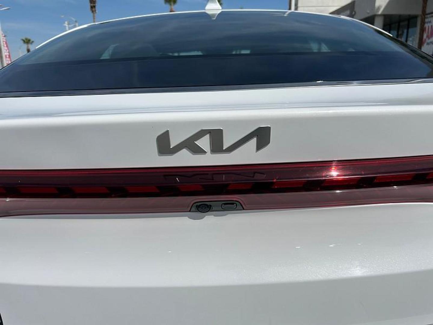 2023 WHITE Kia K5 (5XXG14J26PG) with an 4-Cyl Turbo 1.6 Liter engine, Automatic 8-Spd transmission, located at 412 Auto Vista Drive, Palmdale, 93551, (661) 945-0620, 34.592636, -118.136681 - Photo#15