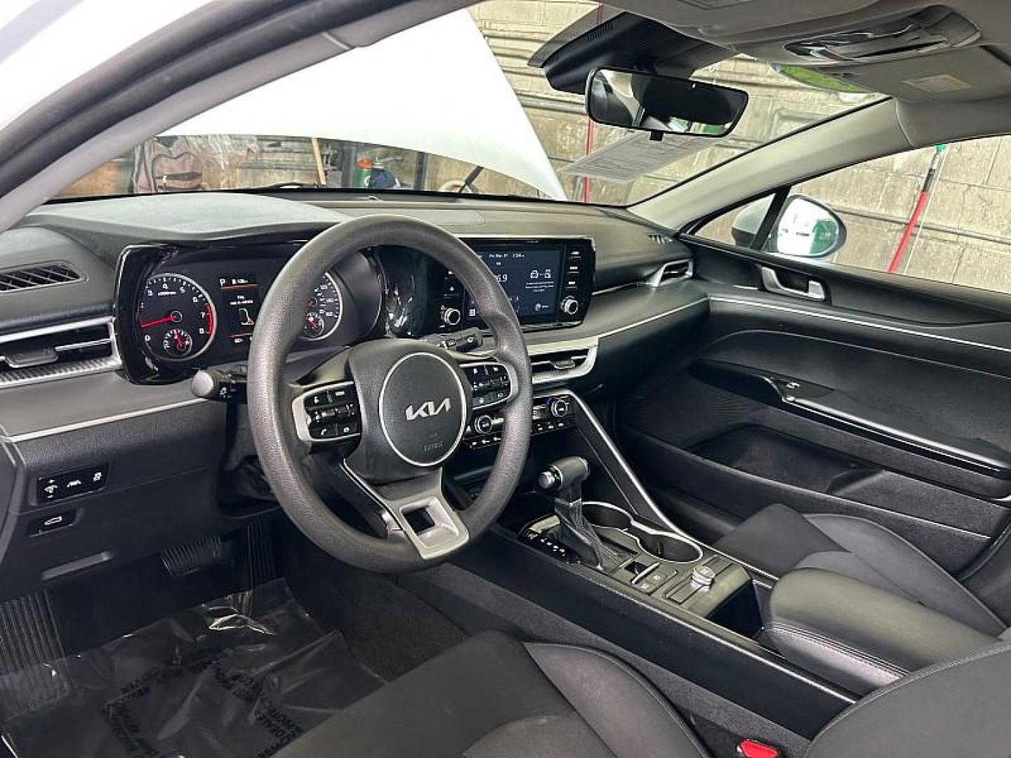 2023 WHITE Kia K5 (5XXG14J26PG) with an 4-Cyl Turbo 1.6 Liter engine, Automatic 8-Spd transmission, located at 412 Auto Vista Drive, Palmdale, 93551, (661) 945-0620, 34.592636, -118.136681 - Photo#17