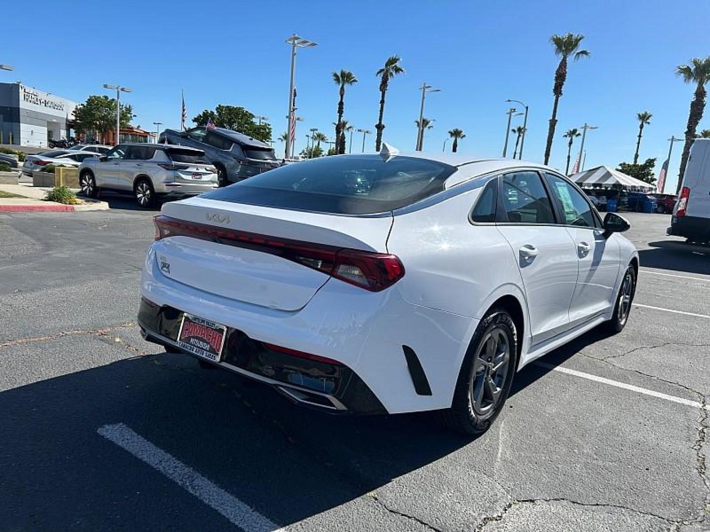 2023 WHITE Kia K5 (5XXG14J23PG) with an 4-Cyl Turbo 1.6 Liter engine, Automatic 8-Spd transmission, located at 412 Auto Vista Drive, Palmdale, 93551, (661) 945-0620, 34.592636, -118.136681 - Photo#2