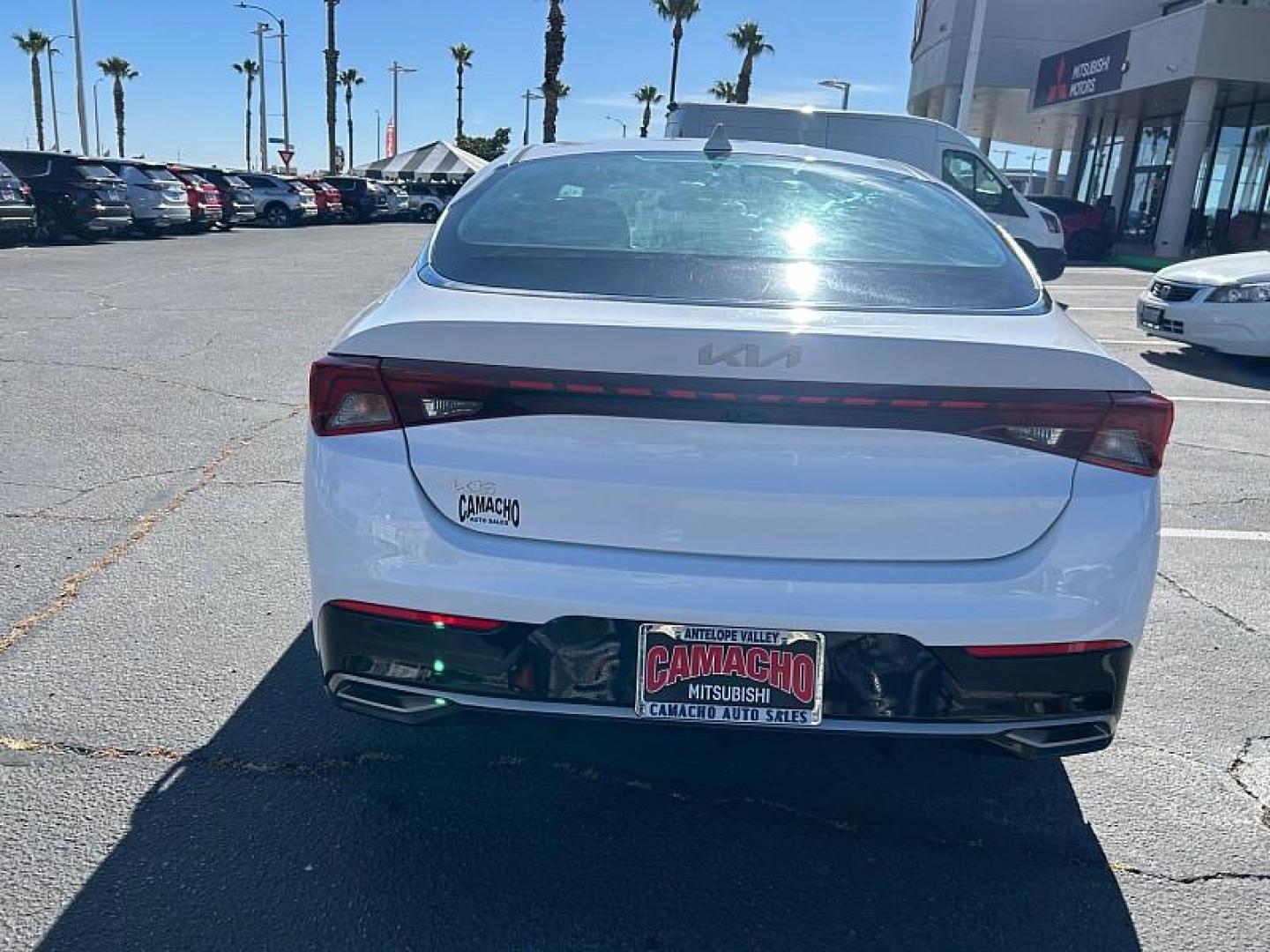 2023 WHITE Kia K5 (5XXG14J23PG) with an 4-Cyl Turbo 1.6 Liter engine, Automatic 8-Spd transmission, located at 412 Auto Vista Drive, Palmdale, 93551, (661) 945-0620, 34.592636, -118.136681 - Photo#3