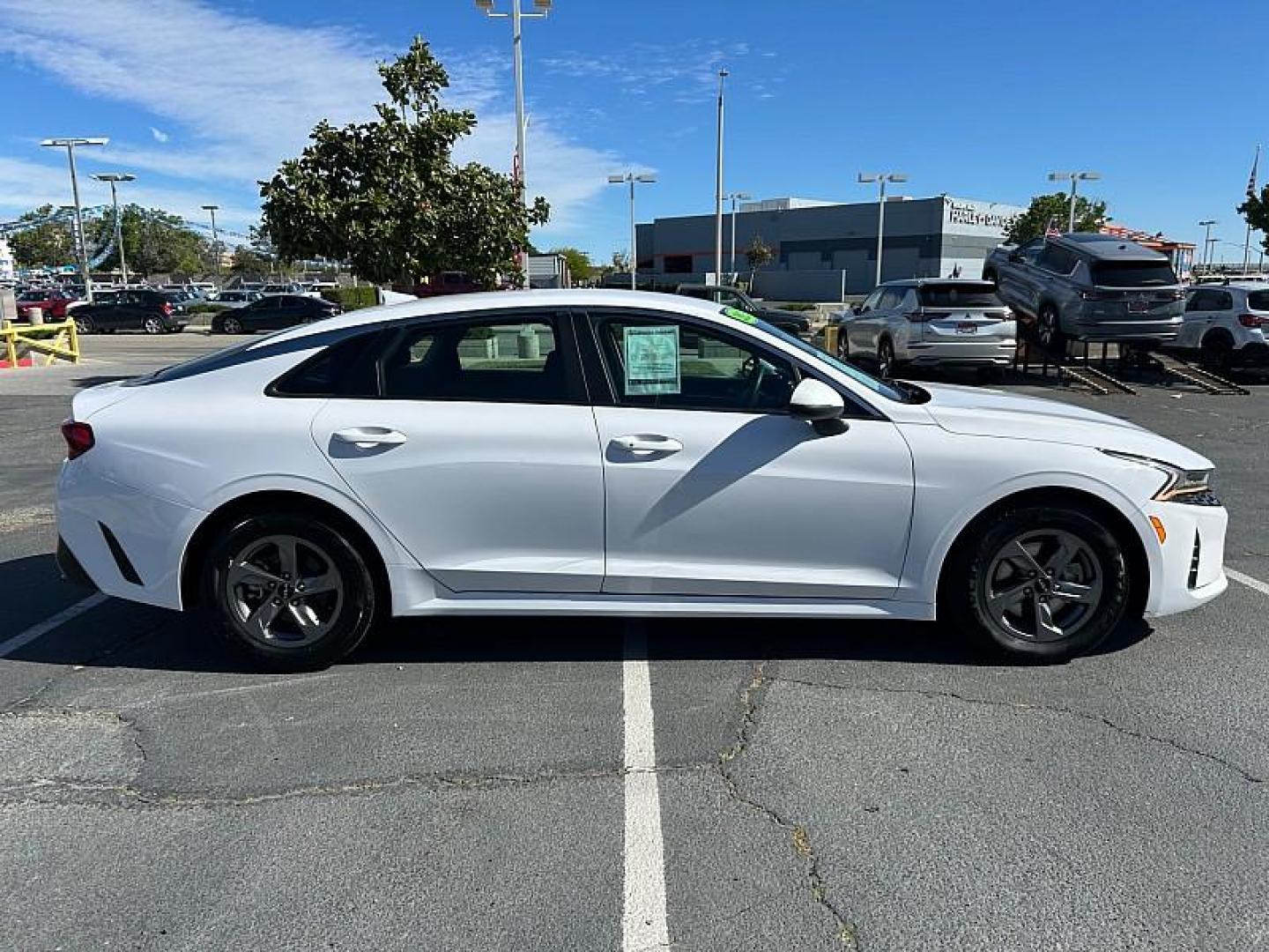 2023 WHITE Kia K5 (5XXG14J23PG) with an 4-Cyl Turbo 1.6 Liter engine, Automatic 8-Spd transmission, located at 412 Auto Vista Drive, Palmdale, 93551, (661) 945-0620, 34.592636, -118.136681 - Photo#7