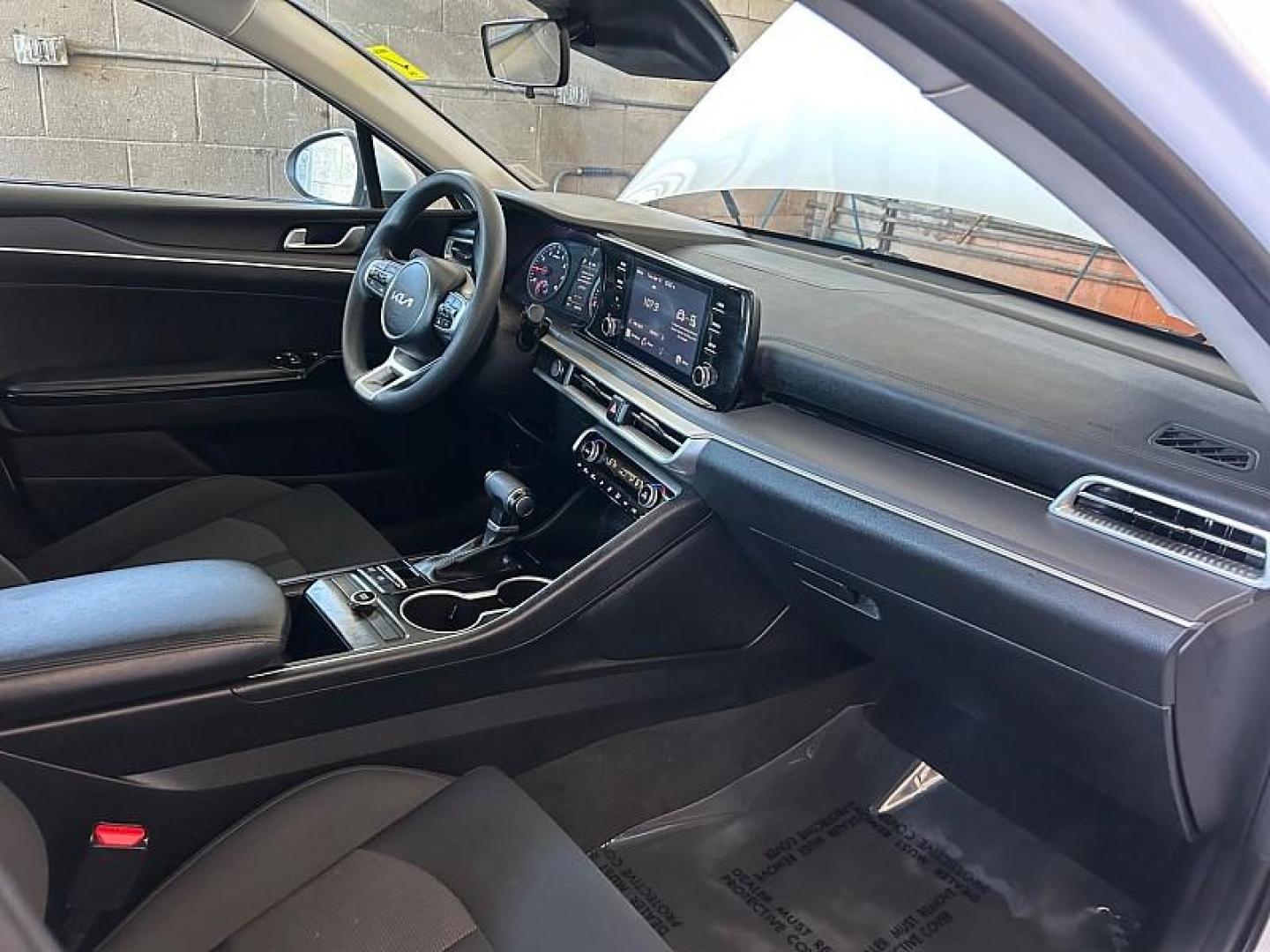 2023 WHITE Kia K5 (5XXG14J23PG) with an 4-Cyl Turbo 1.6 Liter engine, Automatic 8-Spd transmission, located at 412 Auto Vista Drive, Palmdale, 93551, (661) 945-0620, 34.592636, -118.136681 - Photo#25