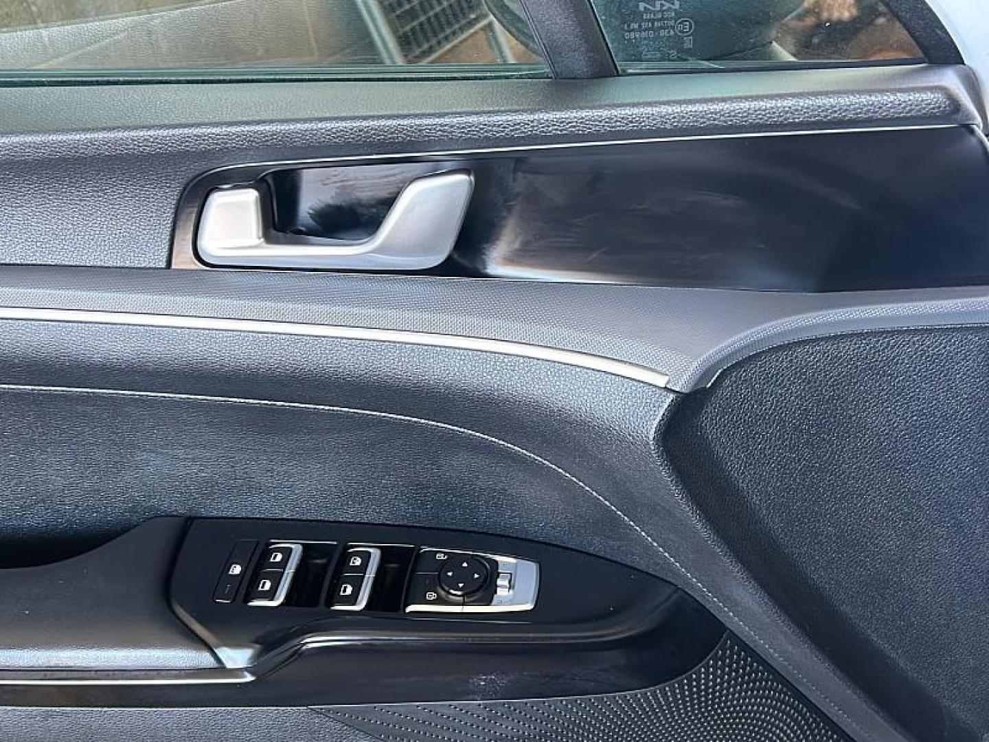 2023 WHITE Kia K5 (5XXG14J23PG) with an 4-Cyl Turbo 1.6 Liter engine, Automatic 8-Spd transmission, located at 412 Auto Vista Drive, Palmdale, 93551, (661) 945-0620, 34.592636, -118.136681 - Photo#26