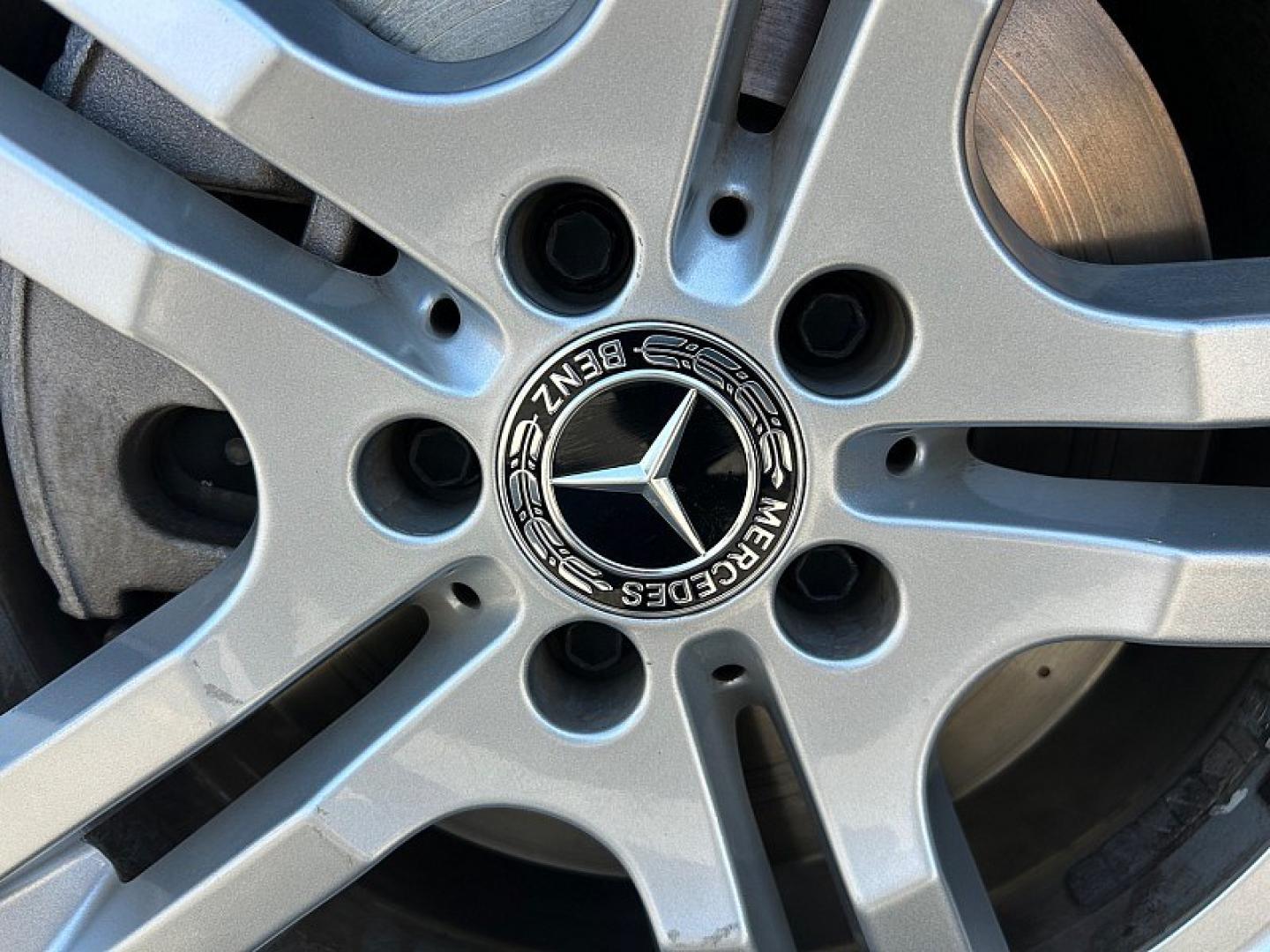 2023 White Mercedes-Benz GLB (W1N4M4GBXPW) with an 4-Cyl Turbo 2.0 Liter engine, Automatic transmission, located at 412 Auto Vista Drive, Palmdale, 93551, (661) 945-0620, 34.592636, -118.136681- Photo#7