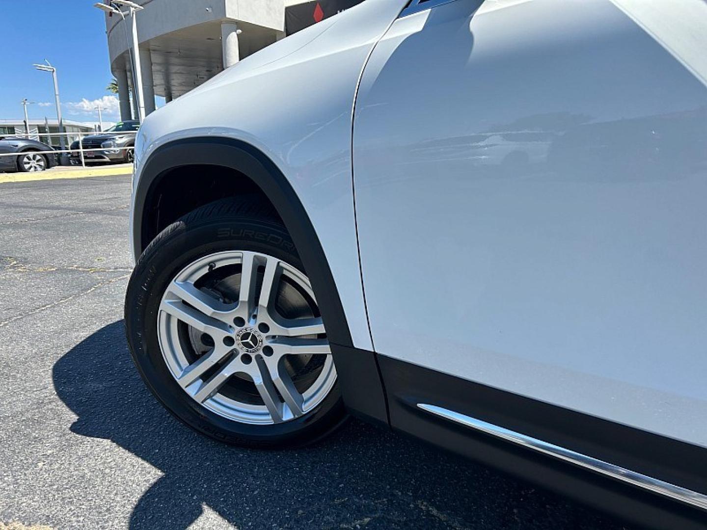 2023 White Mercedes-Benz GLB (W1N4M4GBXPW) with an 4-Cyl Turbo 2.0 Liter engine, Automatic transmission, located at 412 Auto Vista Drive, Palmdale, 93551, (661) 945-0620, 34.592636, -118.136681- Photo#8