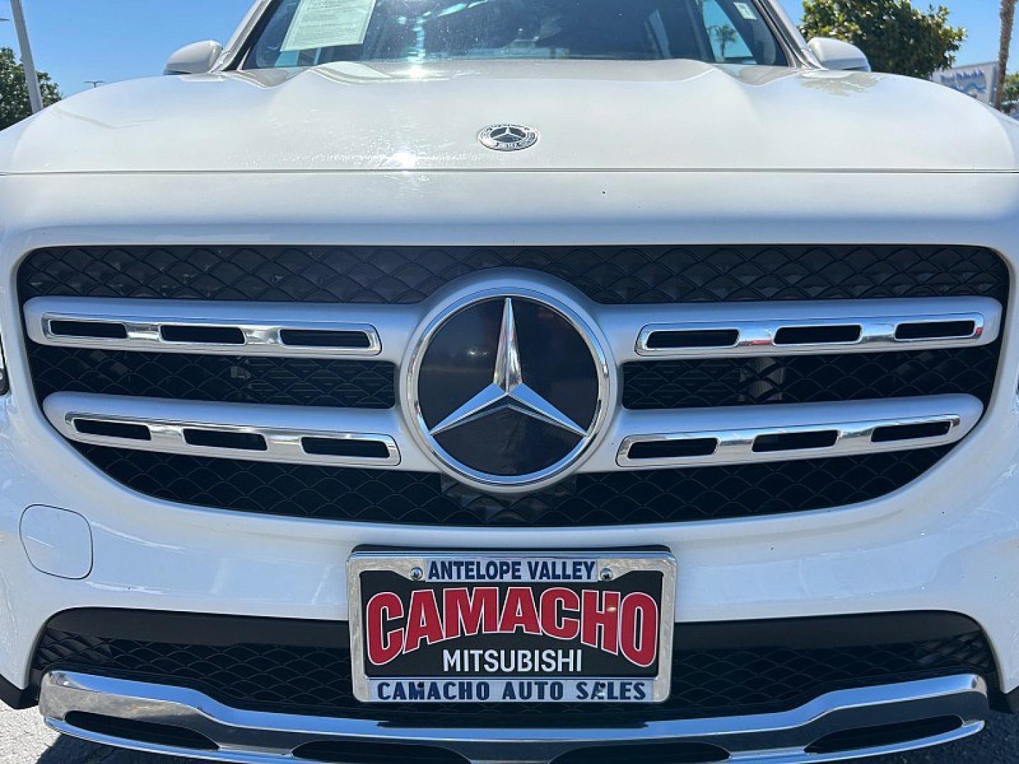 2023 White Mercedes-Benz GLB (W1N4M4GBXPW) with an 4-Cyl Turbo 2.0 Liter engine, Automatic transmission, located at 412 Auto Vista Drive, Palmdale, 93551, (661) 945-0620, 34.592636, -118.136681- Photo#10