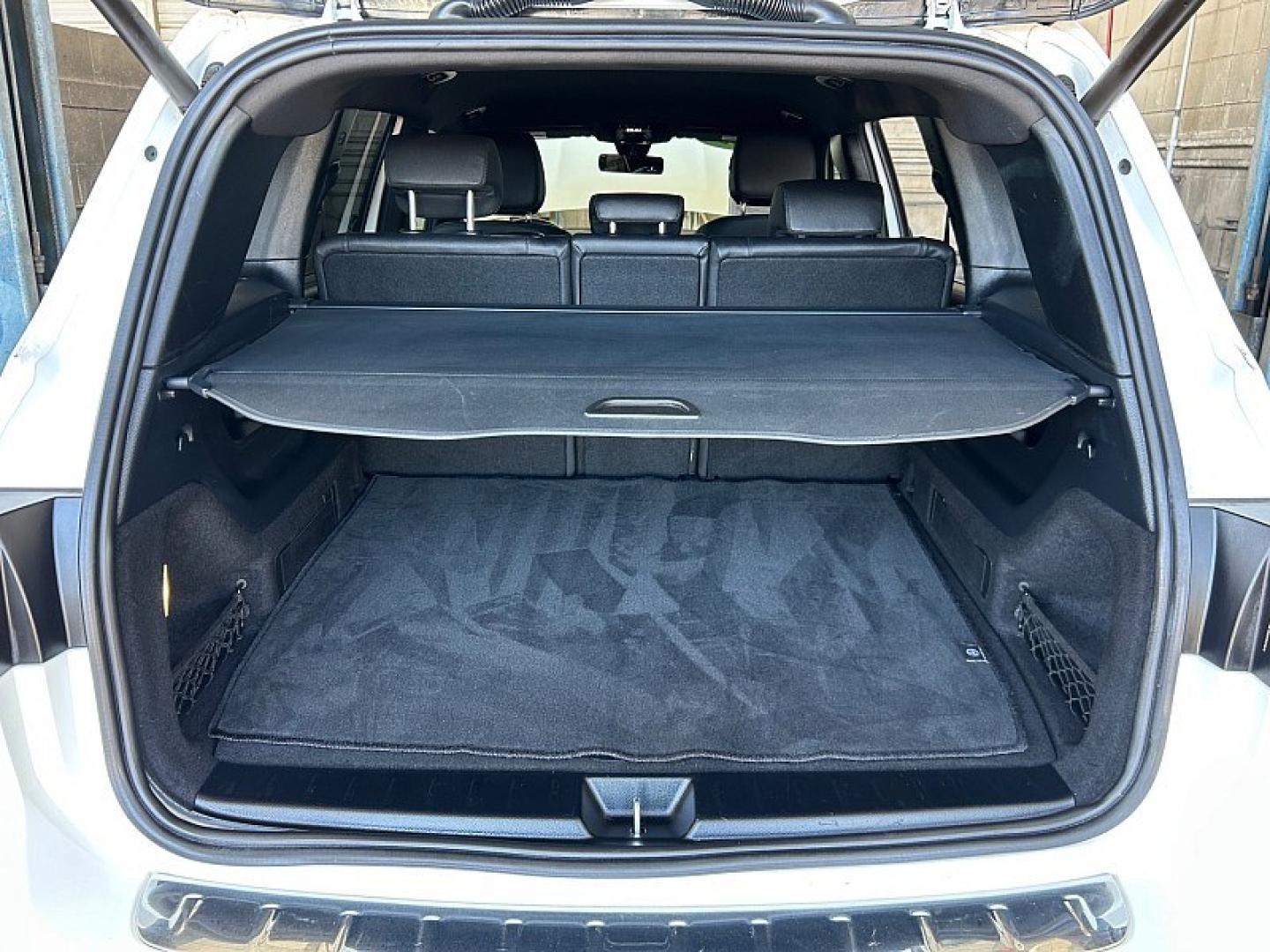 2023 White Mercedes-Benz GLB (W1N4M4GBXPW) with an 4-Cyl Turbo 2.0 Liter engine, Automatic transmission, located at 412 Auto Vista Drive, Palmdale, 93551, (661) 945-0620, 34.592636, -118.136681- Photo#29