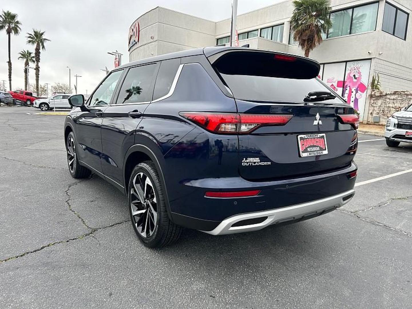 2023 BLUE Mitsubishi Outlander (JA4J4UA83PZ) with an 4-Cyl 2.5 Liter engine, Automatic CVT transmission, located at 412 Auto Vista Drive, Palmdale, 93551, (661) 945-0620, 34.592636, -118.136681 - Photo#7