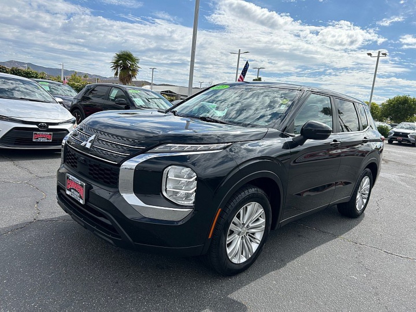 2023 Black Mitsubishi Outlander (JA4J3TA84PZ) with an 4-Cyl 2.5 Liter engine, Automatic CVT transmission, located at 412 Auto Vista Drive, Palmdale, 93551, (661) 945-0620, 34.592636, -118.136681- Photo#2