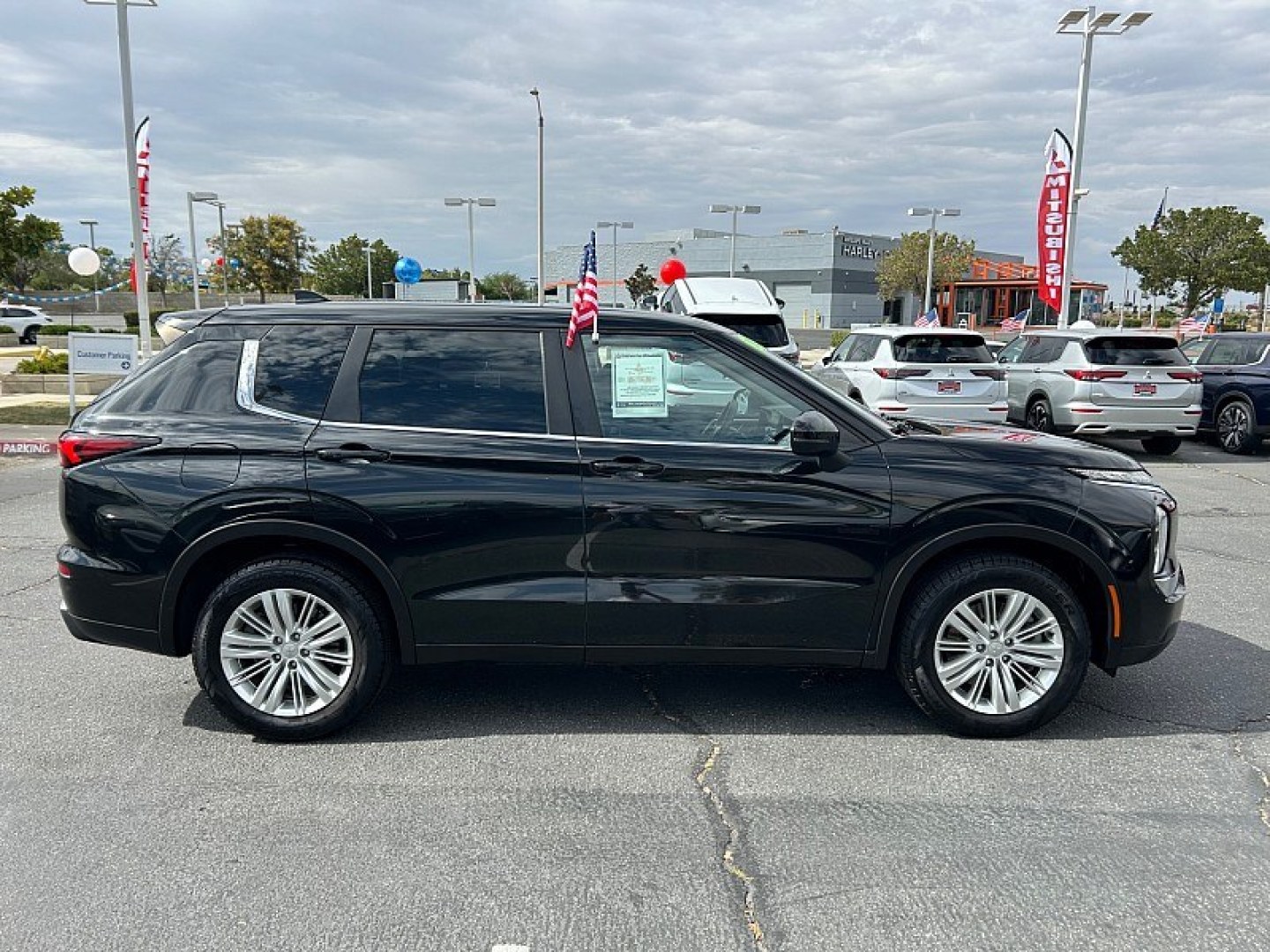 2023 Black Mitsubishi Outlander (JA4J3TA84PZ) with an 4-Cyl 2.5 Liter engine, Automatic CVT transmission, located at 412 Auto Vista Drive, Palmdale, 93551, (661) 945-0620, 34.592636, -118.136681- Photo#3