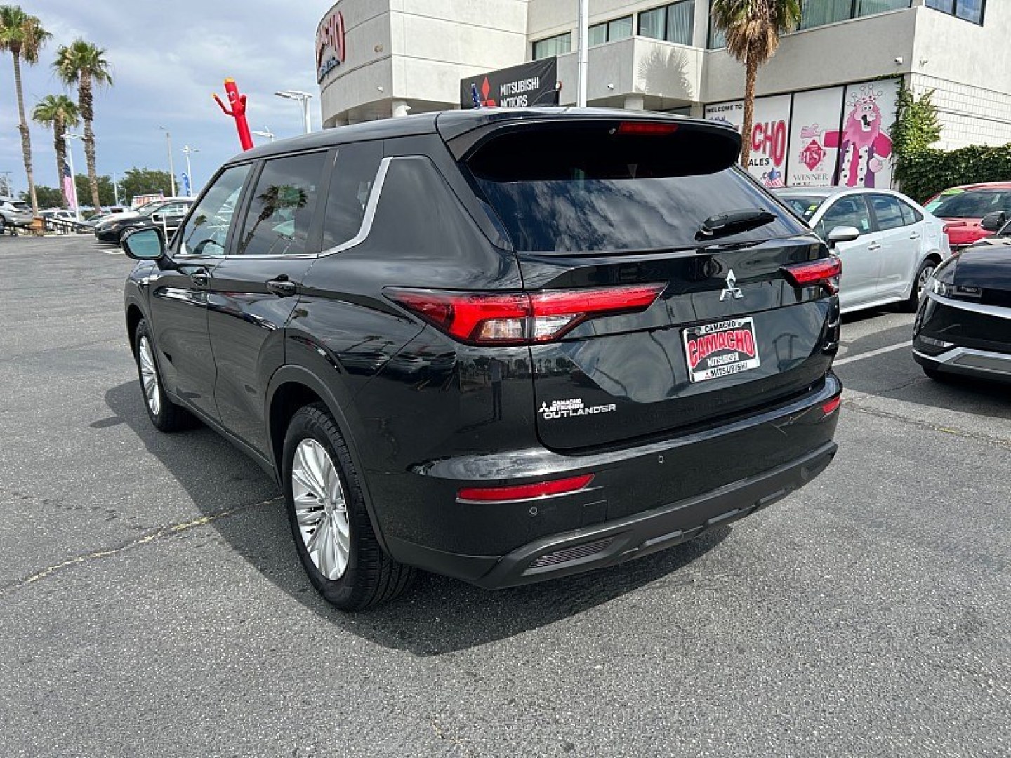2023 Black Mitsubishi Outlander (JA4J3TA84PZ) with an 4-Cyl 2.5 Liter engine, Automatic CVT transmission, located at 412 Auto Vista Drive, Palmdale, 93551, (661) 945-0620, 34.592636, -118.136681- Photo#6