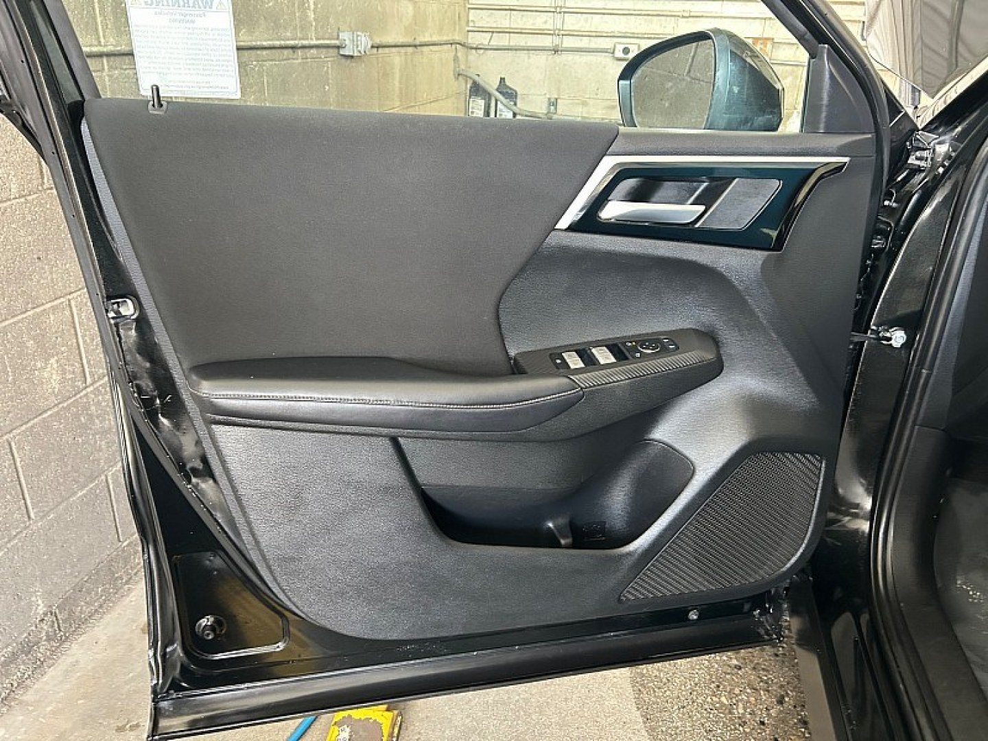 2023 Black Mitsubishi Outlander (JA4J3TA84PZ) with an 4-Cyl 2.5 Liter engine, Automatic CVT transmission, located at 412 Auto Vista Drive, Palmdale, 93551, (661) 945-0620, 34.592636, -118.136681- Photo#14