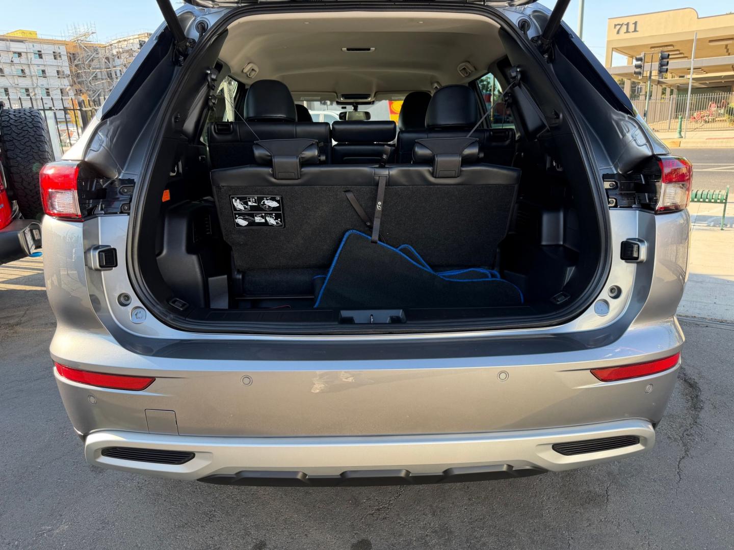 2023 Mitsubishi Outlander PHEV SE (JA4T5UA92PZ) with an 2.0L L4 DOHC 16V HYBRID engine, 1A transmission, located at 744 E Miner Ave, Stockton, CA, 95202, (209) 944-5770, 37.956863, -121.282082- Photo#12