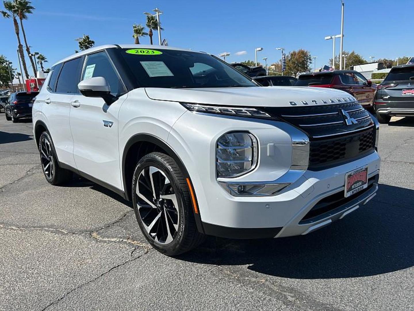 2023 WHITE Mitsubishi Outlander Plug-In Hybrid (JA4T5UA97PZ) with an 4-Cyl Hybrid 2.4 Liter engine, Automatic 1-Spd transmission, located at 412 Auto Vista Drive, Palmdale, 93551, (661) 945-0620, 34.592636, -118.136681 - Photo#0