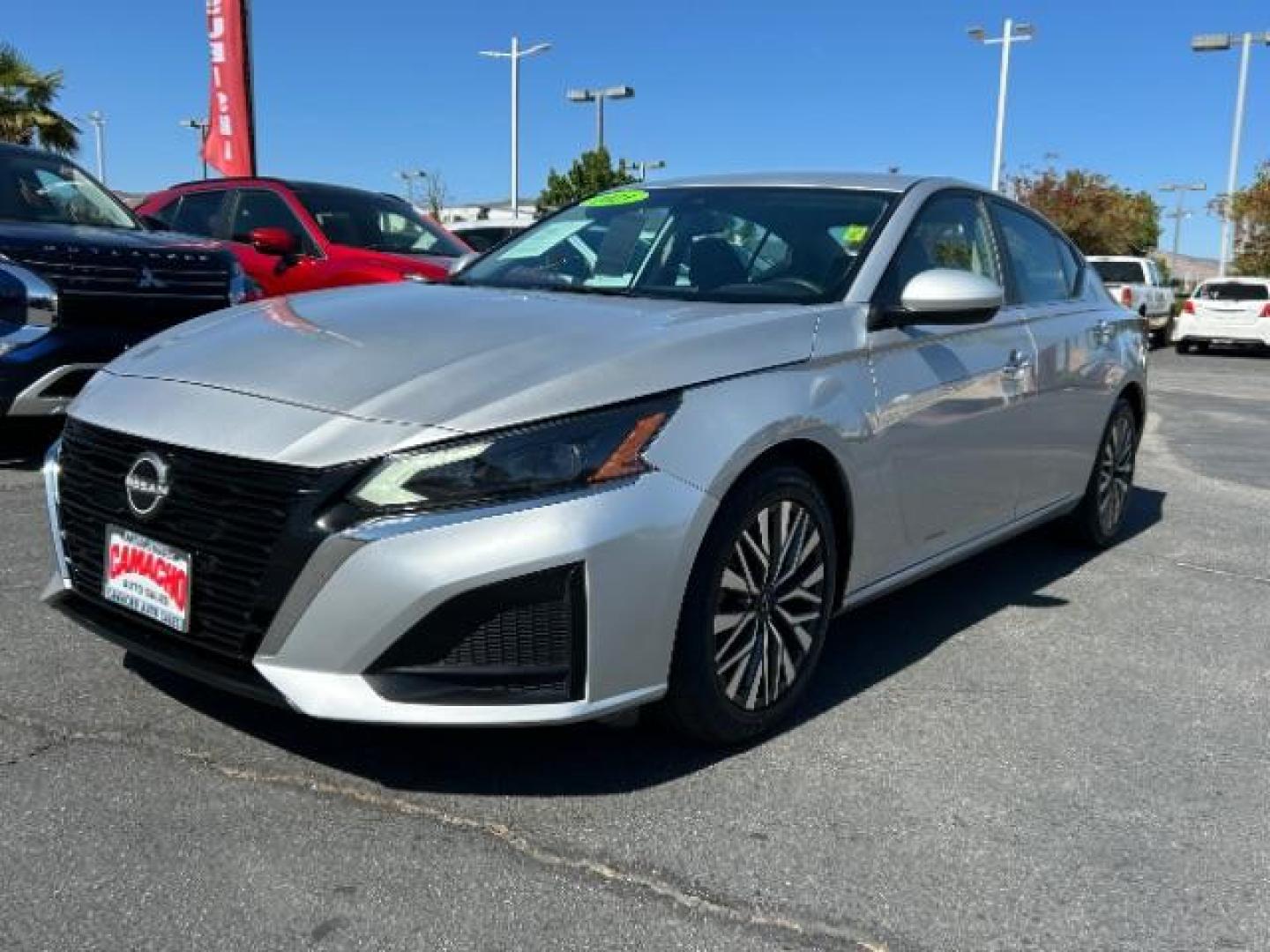 2023 SILVER Nissan Altima (1N4BL4DV3PN) with an 4-Cyl 2.5 Liter engine, Automatic Xtronic CVT transmission, located at 412 Auto Vista Drive, Palmdale, 93551, (661) 945-0620, 34.592636, -118.136681 - Photo#2