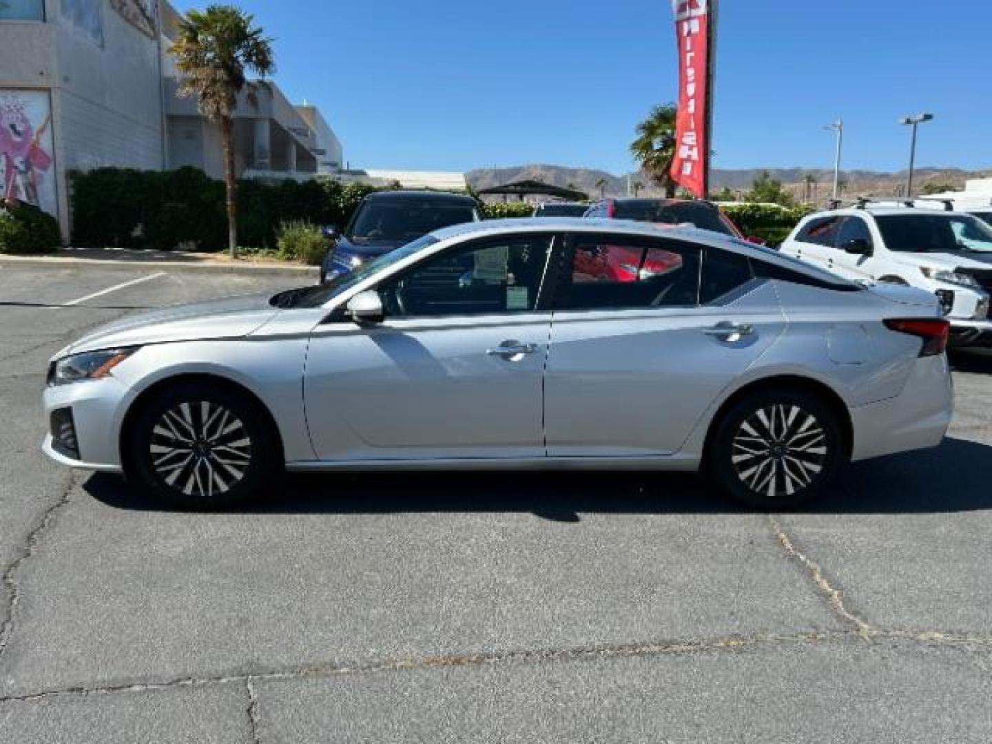 2023 SILVER Nissan Altima (1N4BL4DV3PN) with an 4-Cyl 2.5 Liter engine, Automatic Xtronic CVT transmission, located at 412 Auto Vista Drive, Palmdale, 93551, (661) 945-0620, 34.592636, -118.136681 - Photo#3